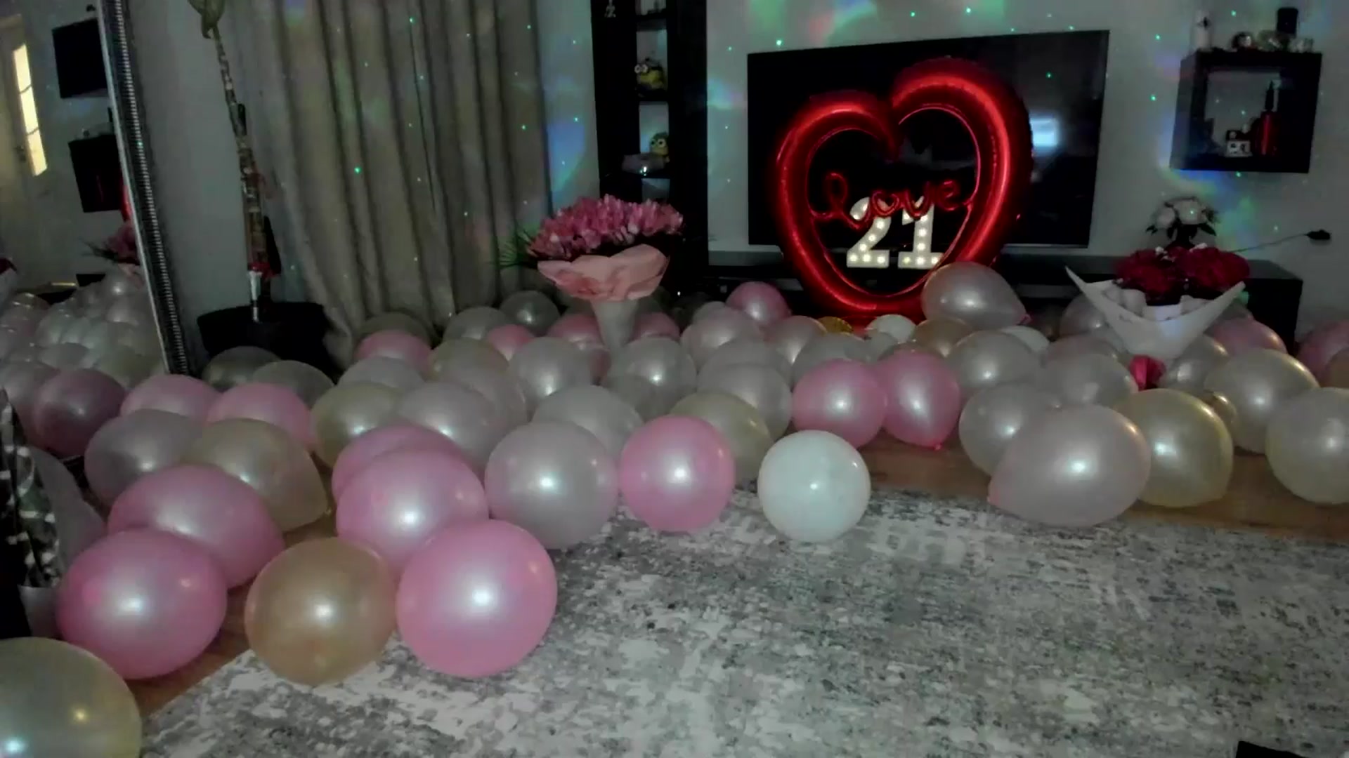 Gallery image thumbnail from Bday_B's myfreecams stream on, 04/02/2025, 24:38 image 4 of 20