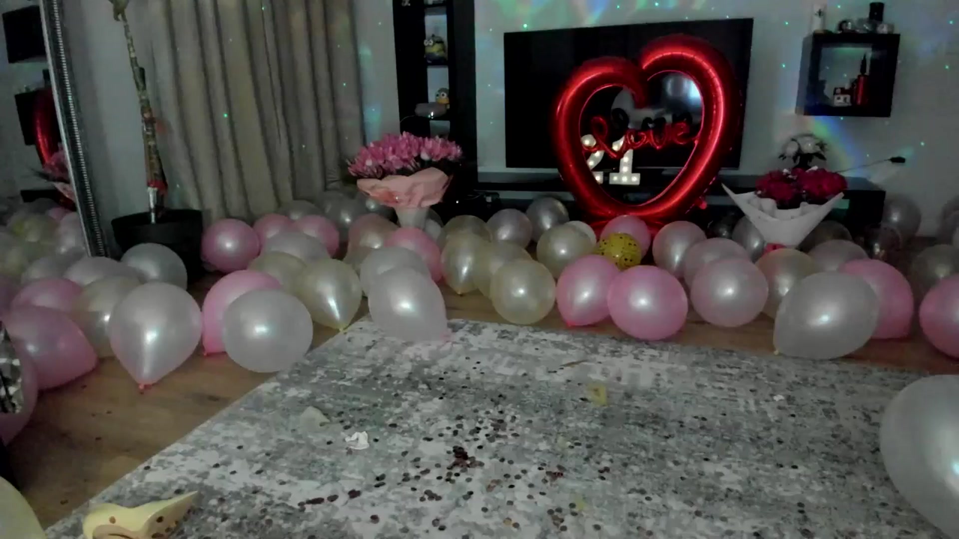 Gallery image thumbnail from Bday_B's myfreecams stream on, 04/02/2025, 24:38 image 13 of 20