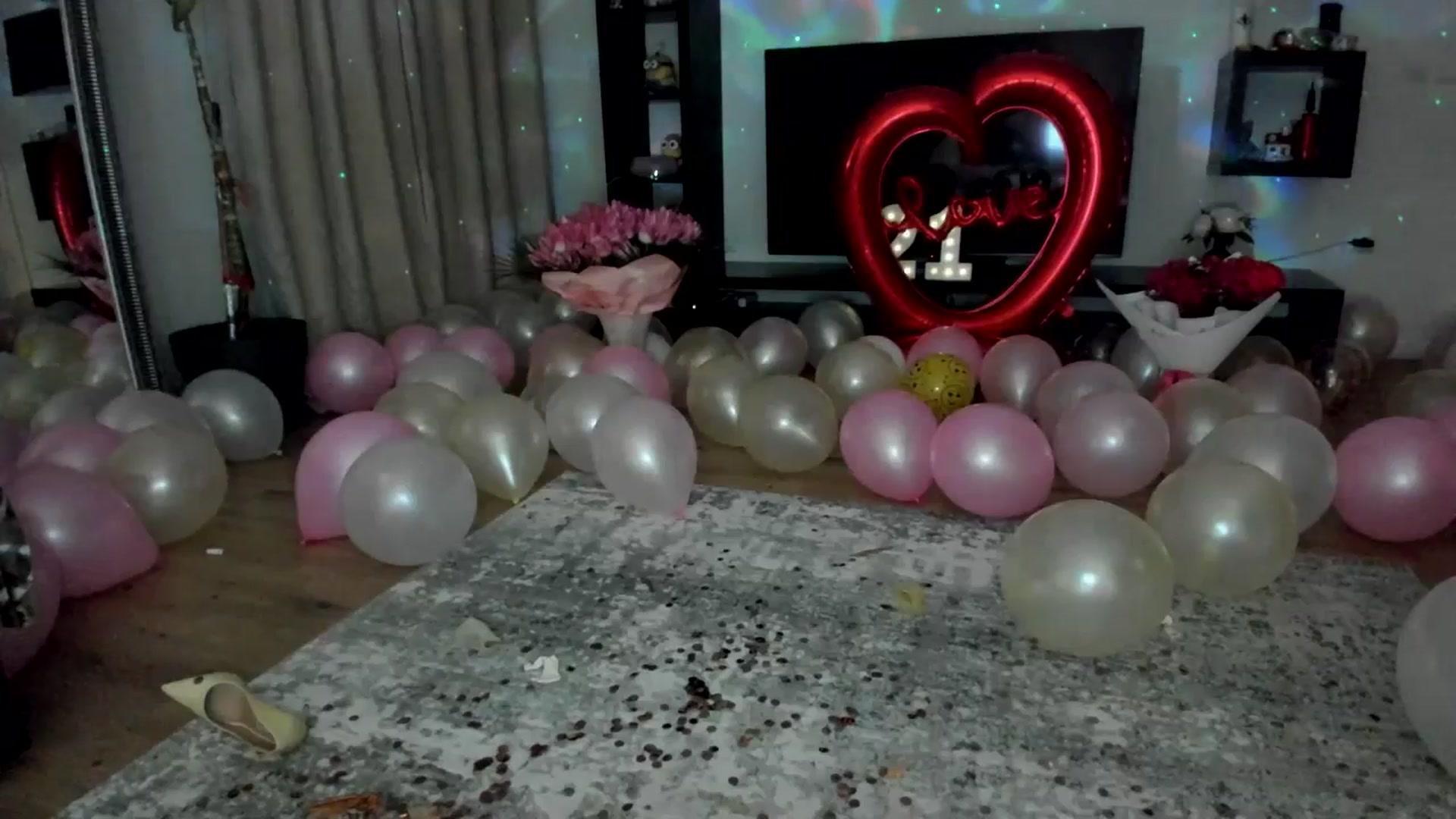 Gallery image thumbnail from Bday_B's myfreecams stream on, 04/02/2025, 24:38 image 12 of 20