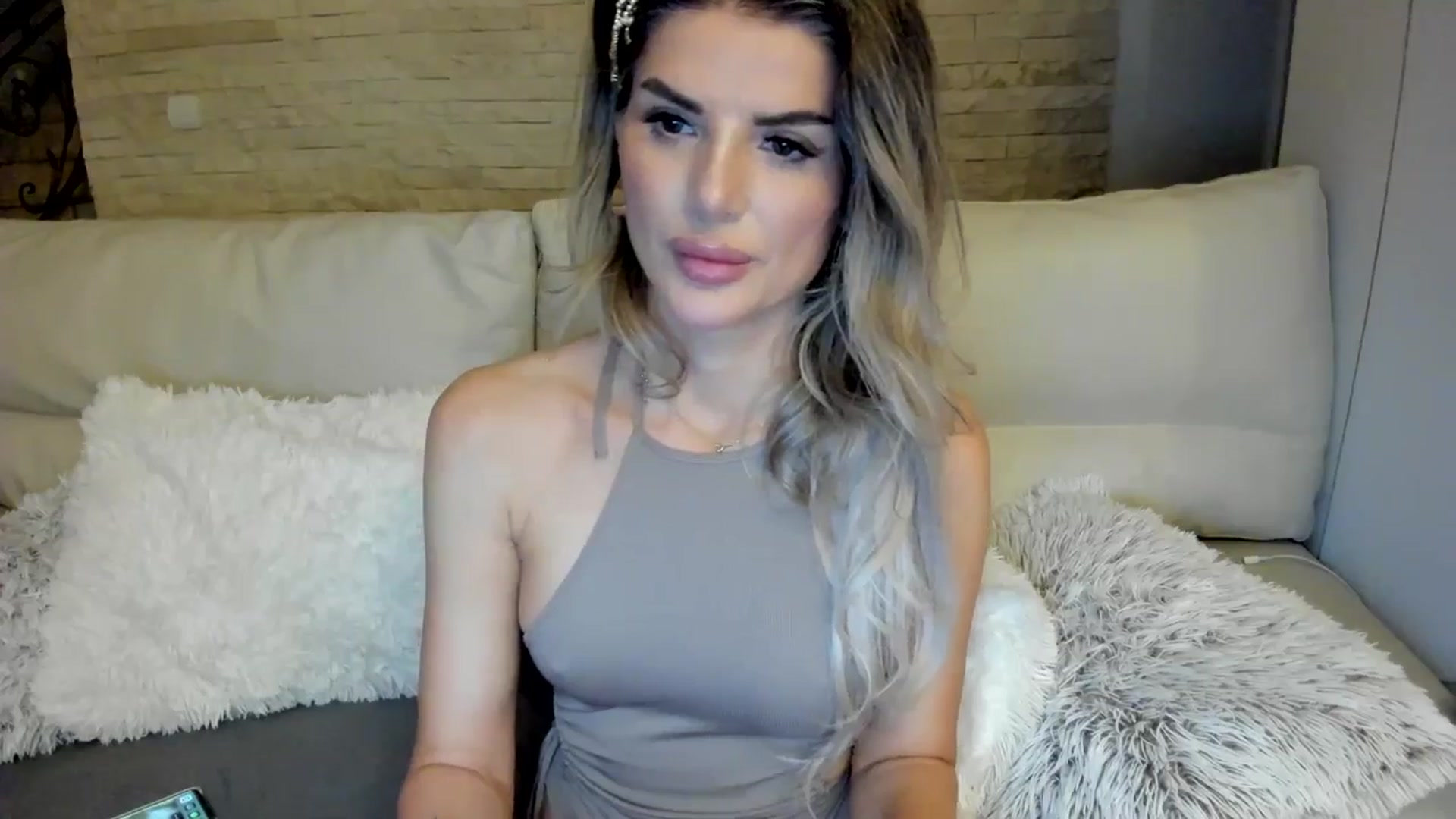 Gallery image thumbnail from Bday_B's myfreecams stream on, 04/04/2025, 24:06 image 15 of 20