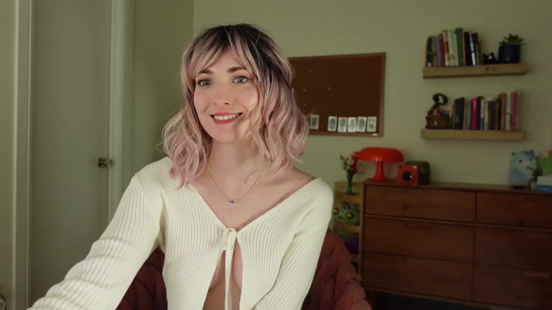 Gallery image thumbnail from Bday_Blue's myfreecams stream on, 06/01/2023, 04:18 image 8 of 20