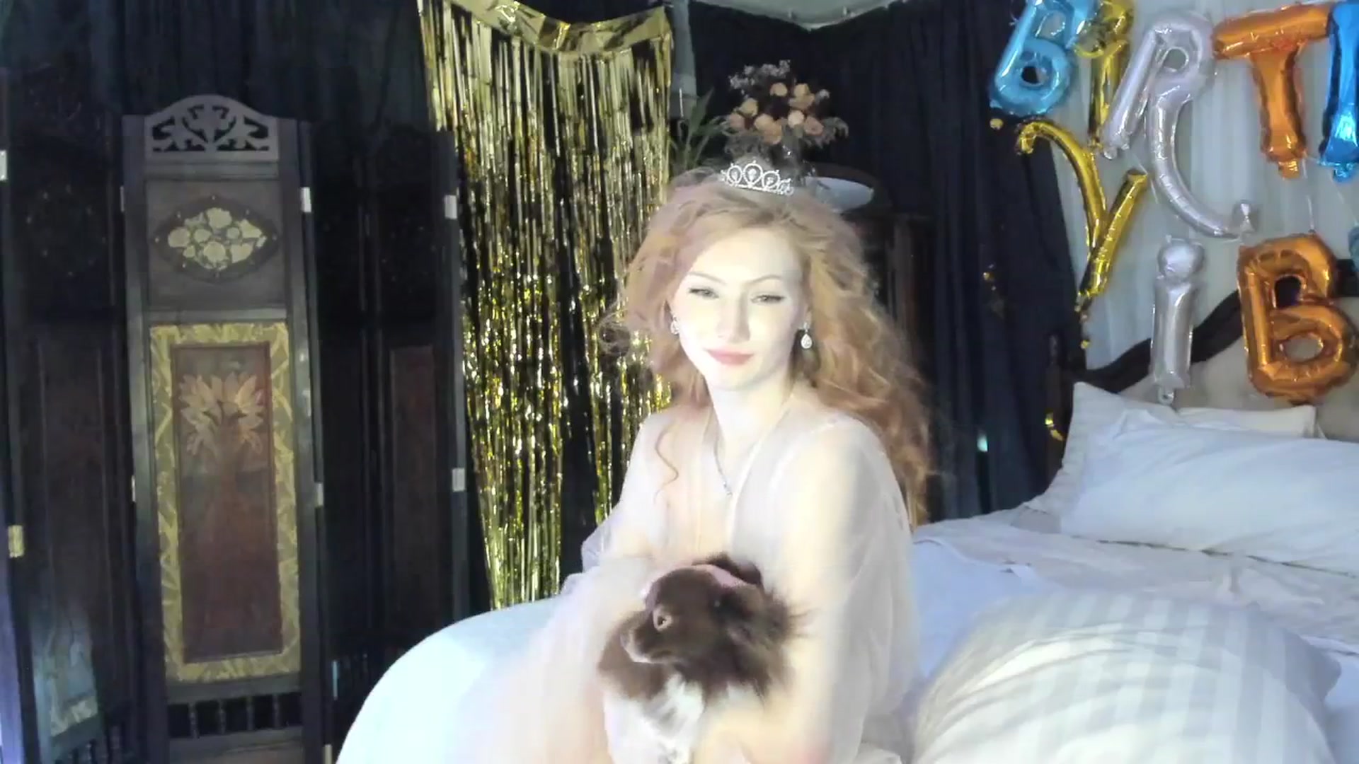 Gallery image thumbnail from Bday_Cashmere's myfreecams stream on, 04/01/2025, 08:10 image 16 of 20