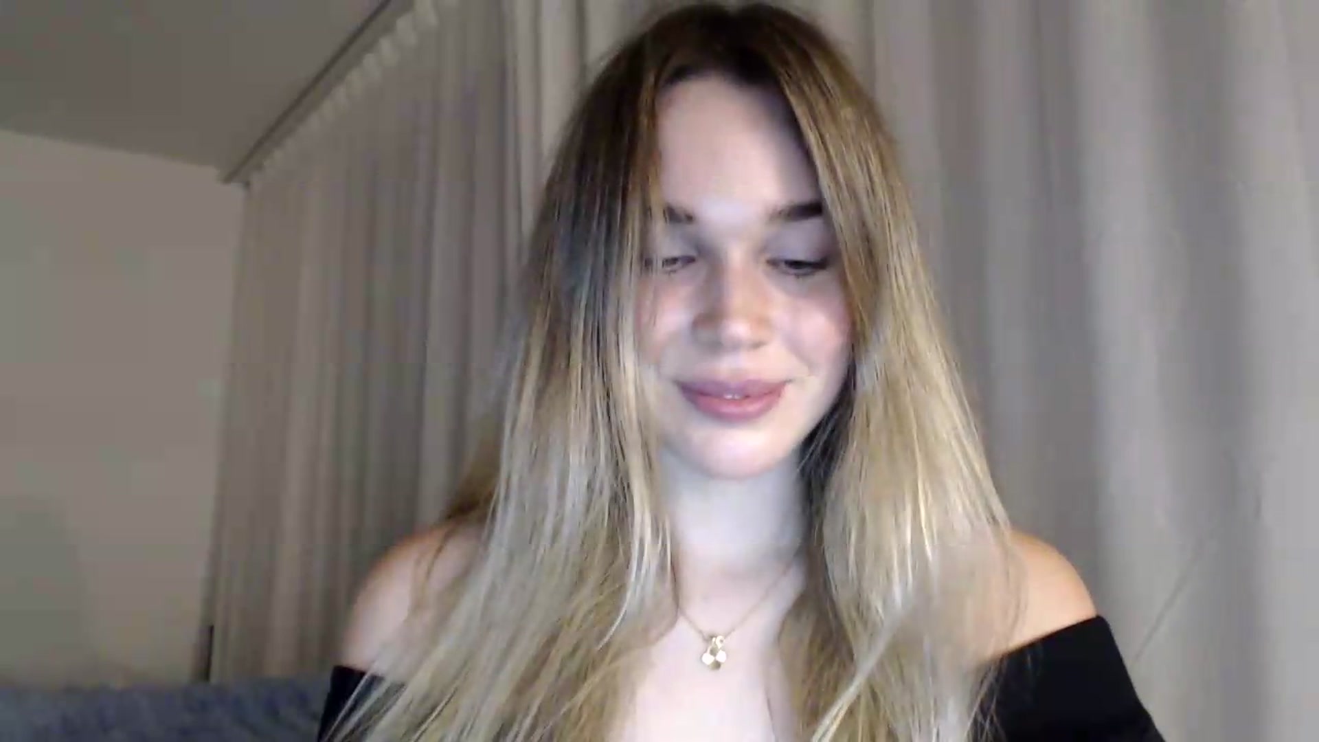 Gallery image thumbnail from Bday_Cassie's myfreecams stream on, 08/18/2026, 19:13 image 17 of 20