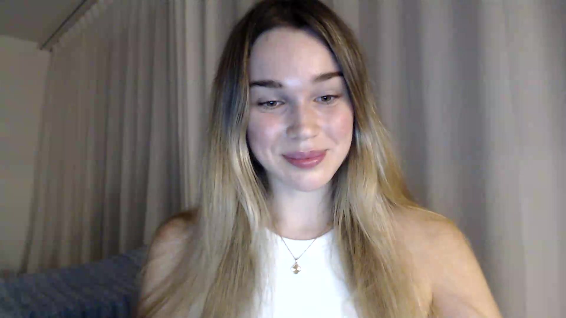 Gallery image thumbnail from Bday_Cassie's myfreecams stream on, 08/19/2026, 20:34 image 16 of 20