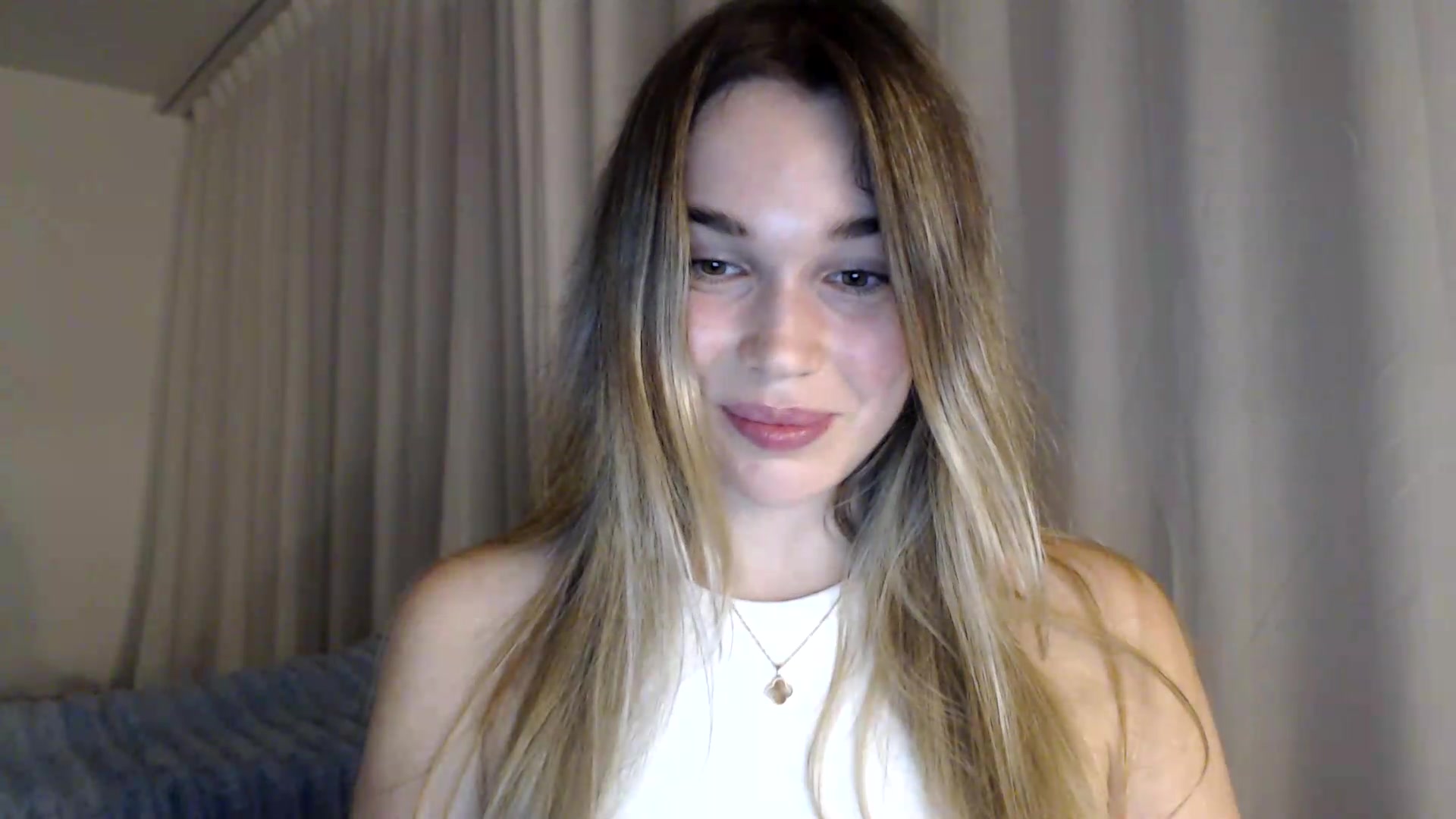 Gallery image thumbnail from Bday_Cassie's myfreecams stream on, 08/19/2026, 20:34 image 12 of 20