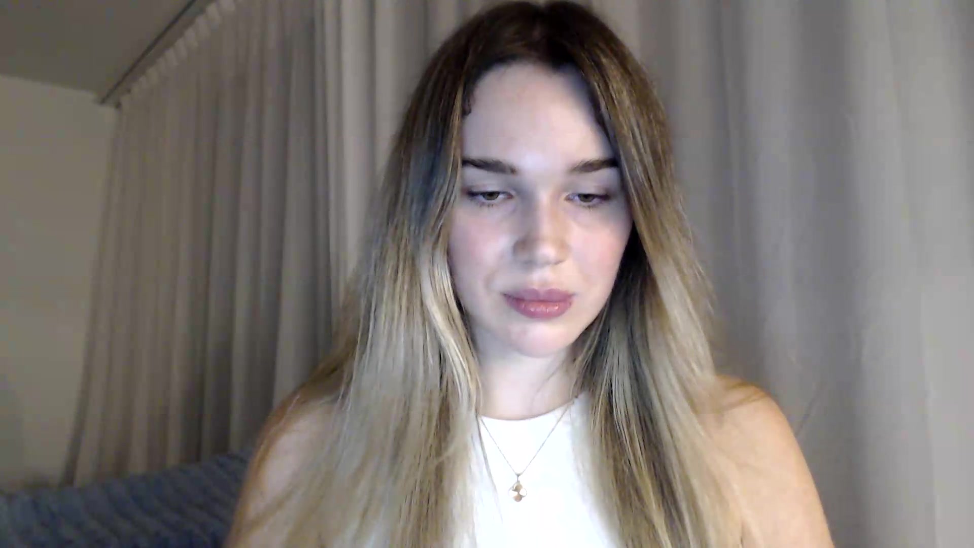 Gallery image thumbnail from Bday_Cassie's myfreecams stream on, 08/19/2026, 20:34 image 18 of 20