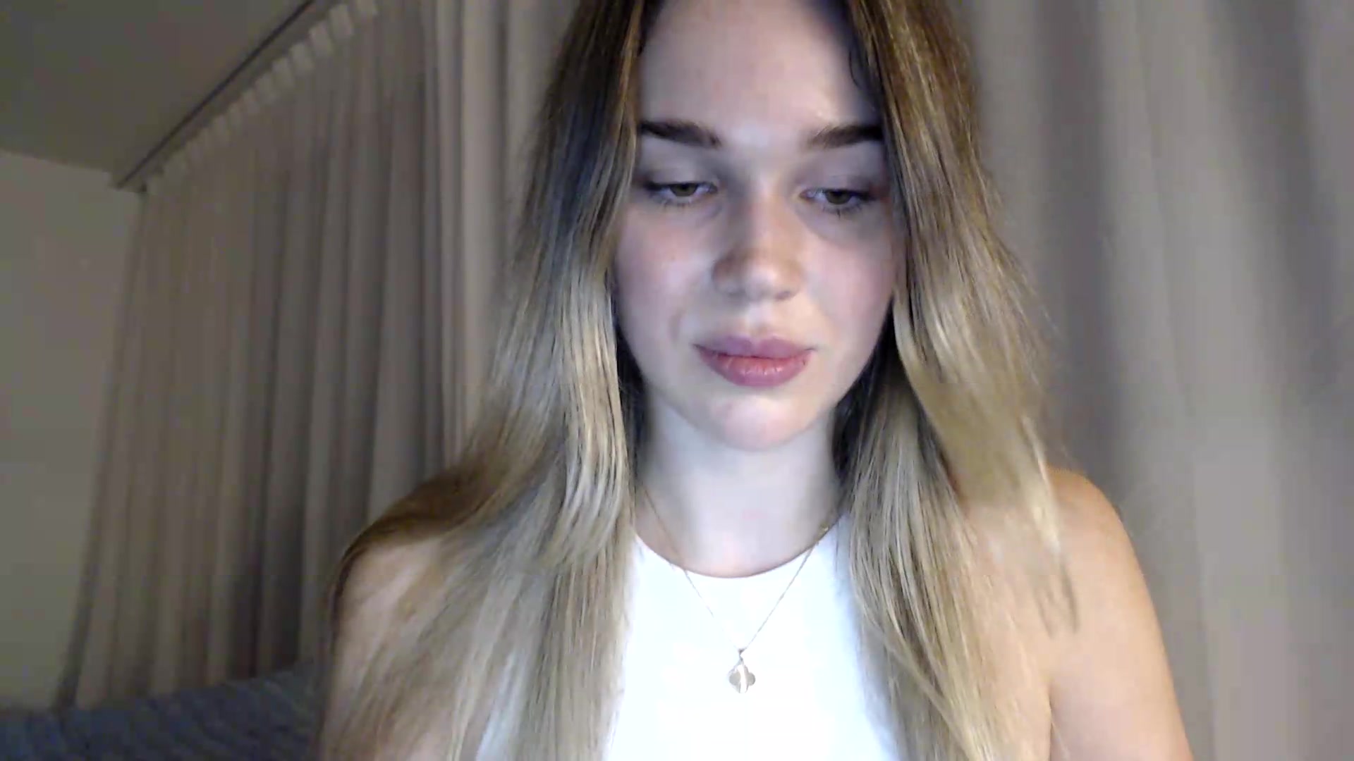 Gallery image thumbnail from Bday_Cassie's myfreecams stream on, 08/19/2026, 20:34 image 17 of 20