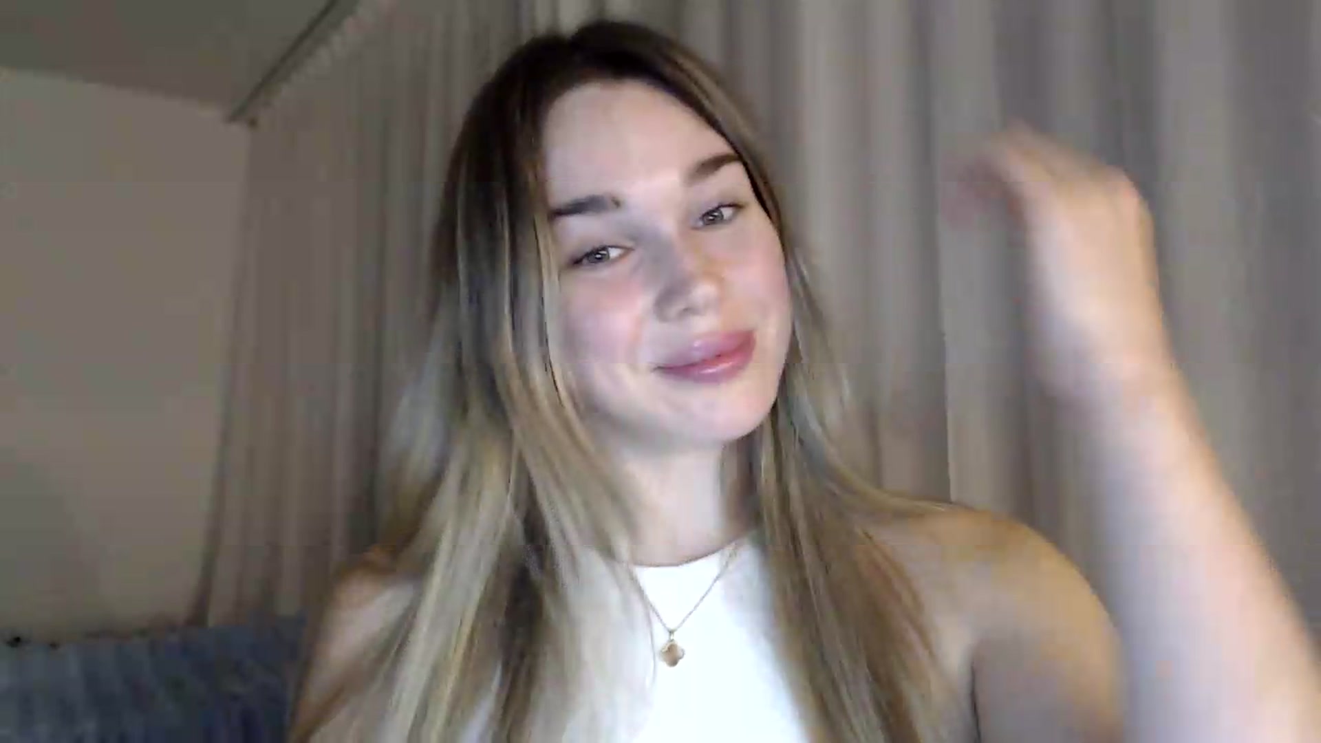 Gallery image thumbnail from Bday_Cassie's myfreecams stream on, 08/19/2026, 20:34 image 8 of 20