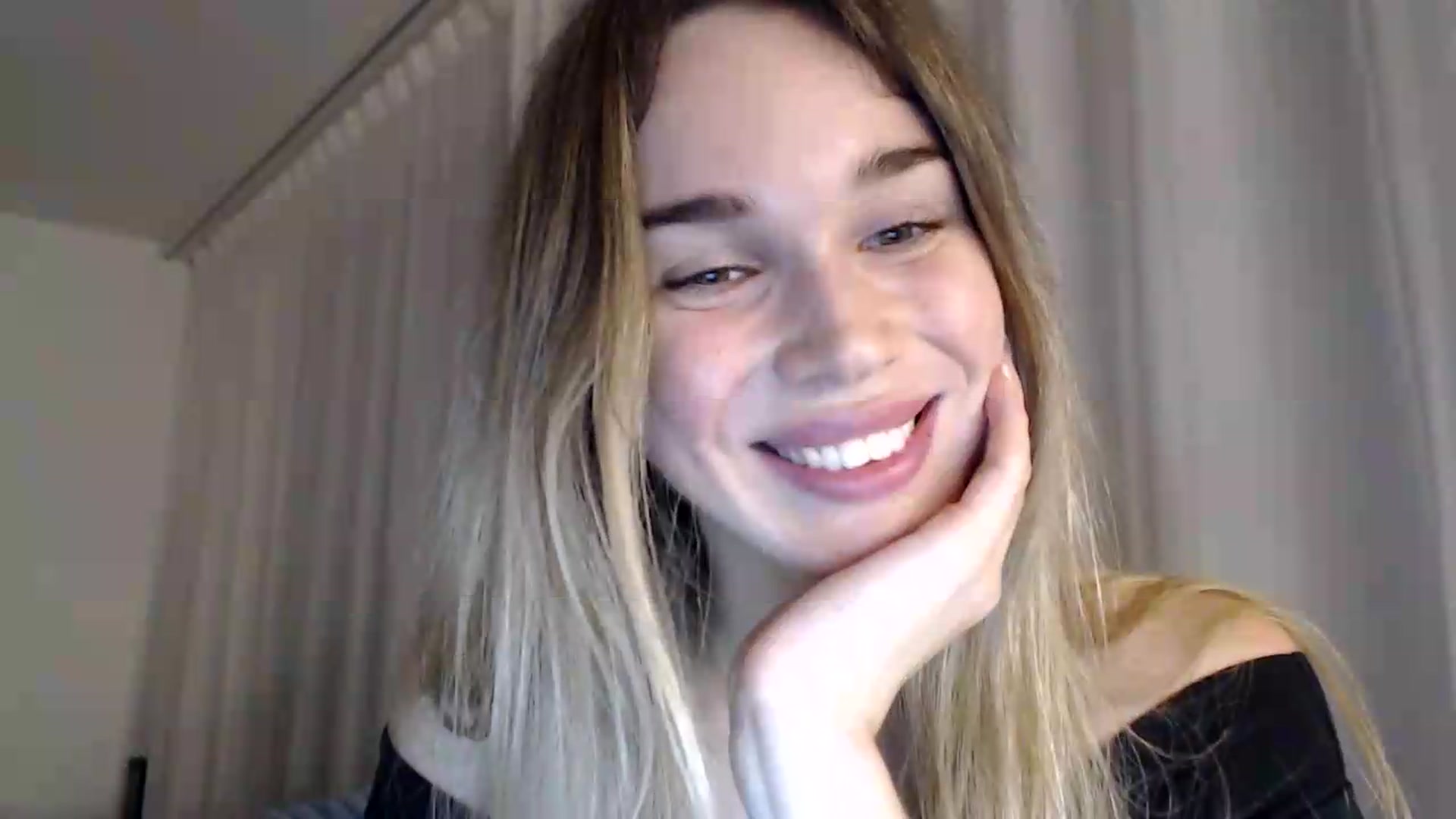 Gallery image thumbnail from Bday_Cassie's myfreecams stream on, 08/21/2026, 21:07 image 18 of 20