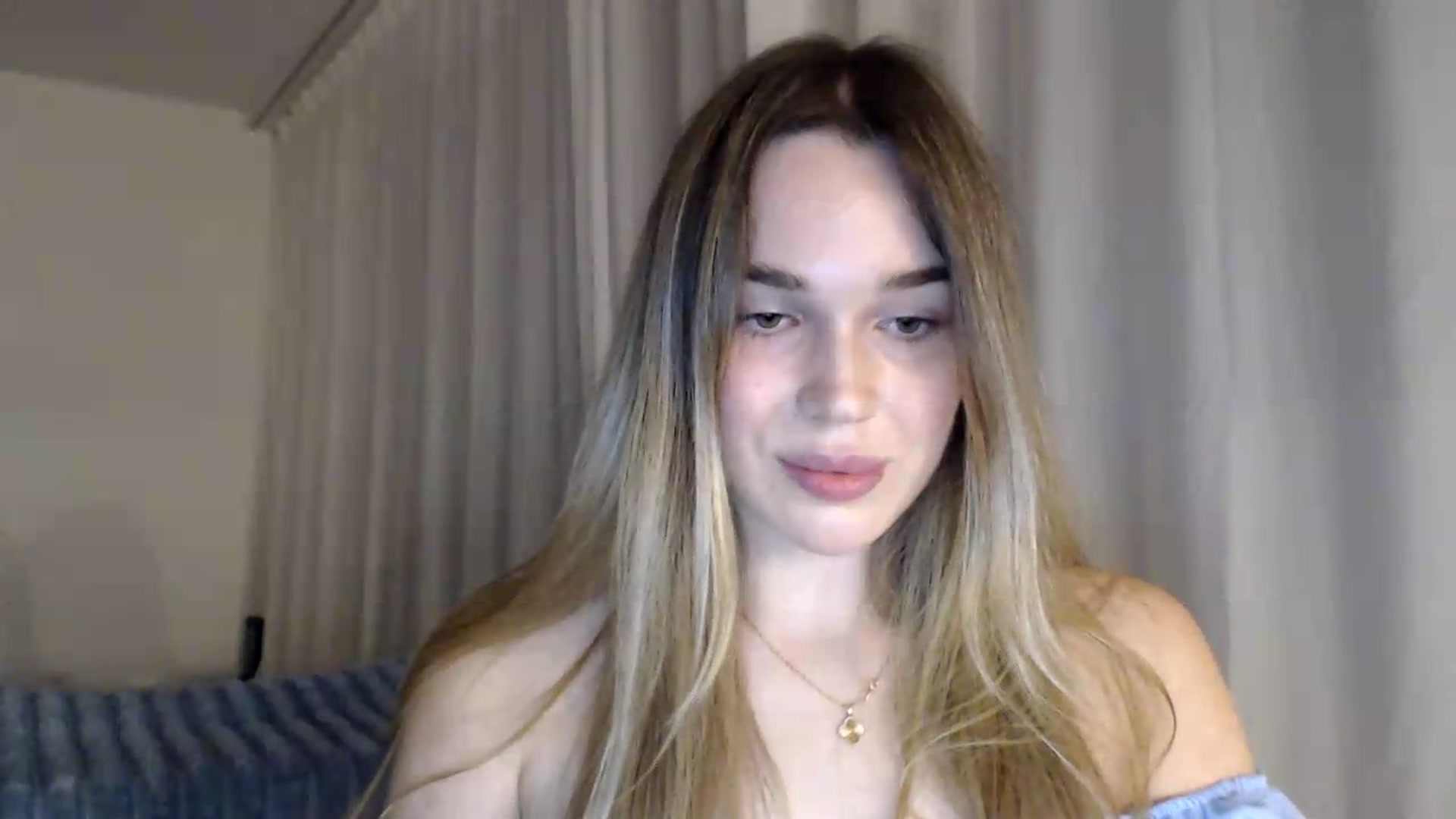 Gallery image thumbnail from Bday_Cassie's myfreecams stream on, 08/23/2026, 20:28 image 4 of 20