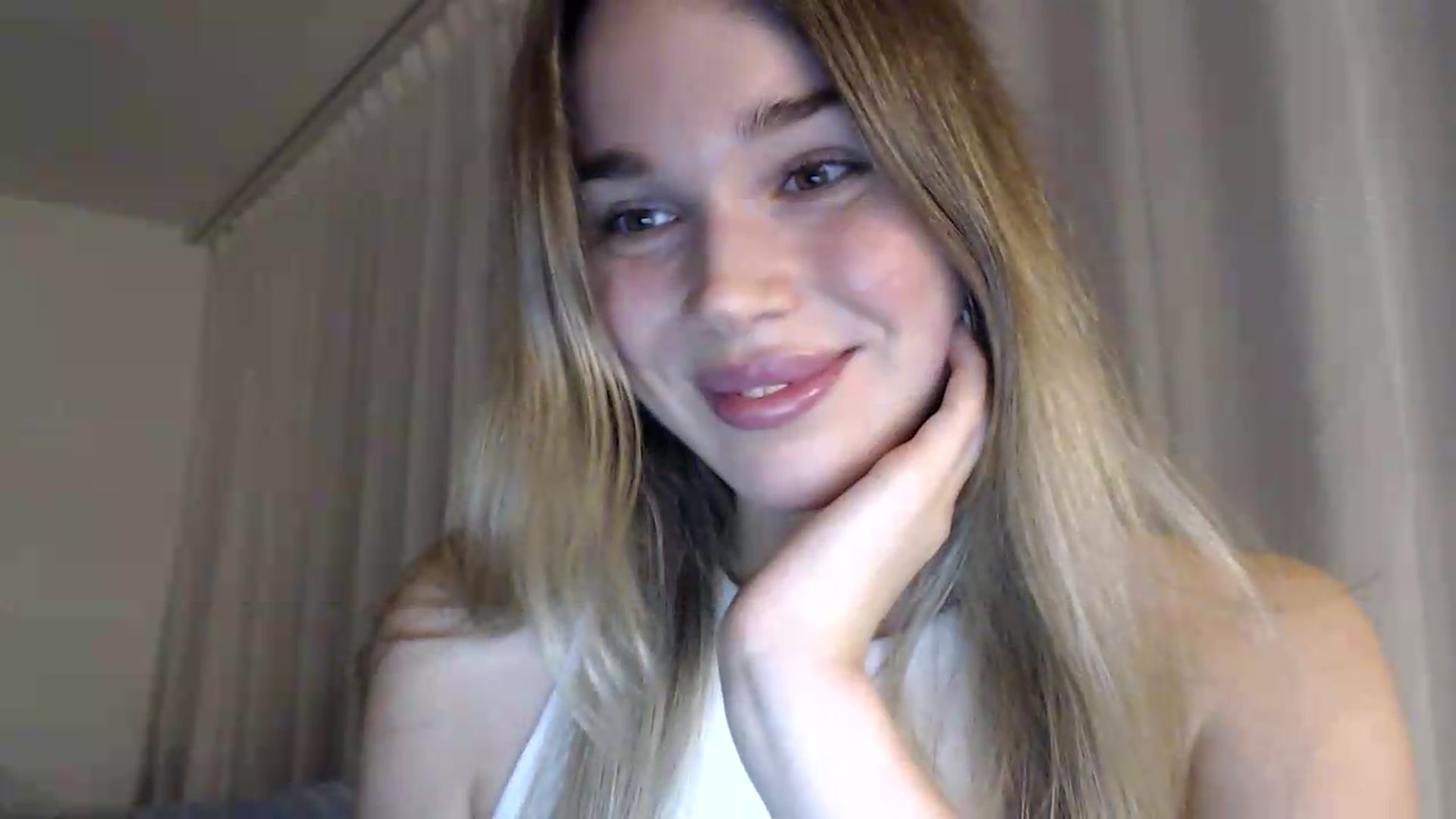 Gallery image thumbnail from Bday_Cassie's myfreecams stream on, 08/26/2026, 20:30 image 13 of 20