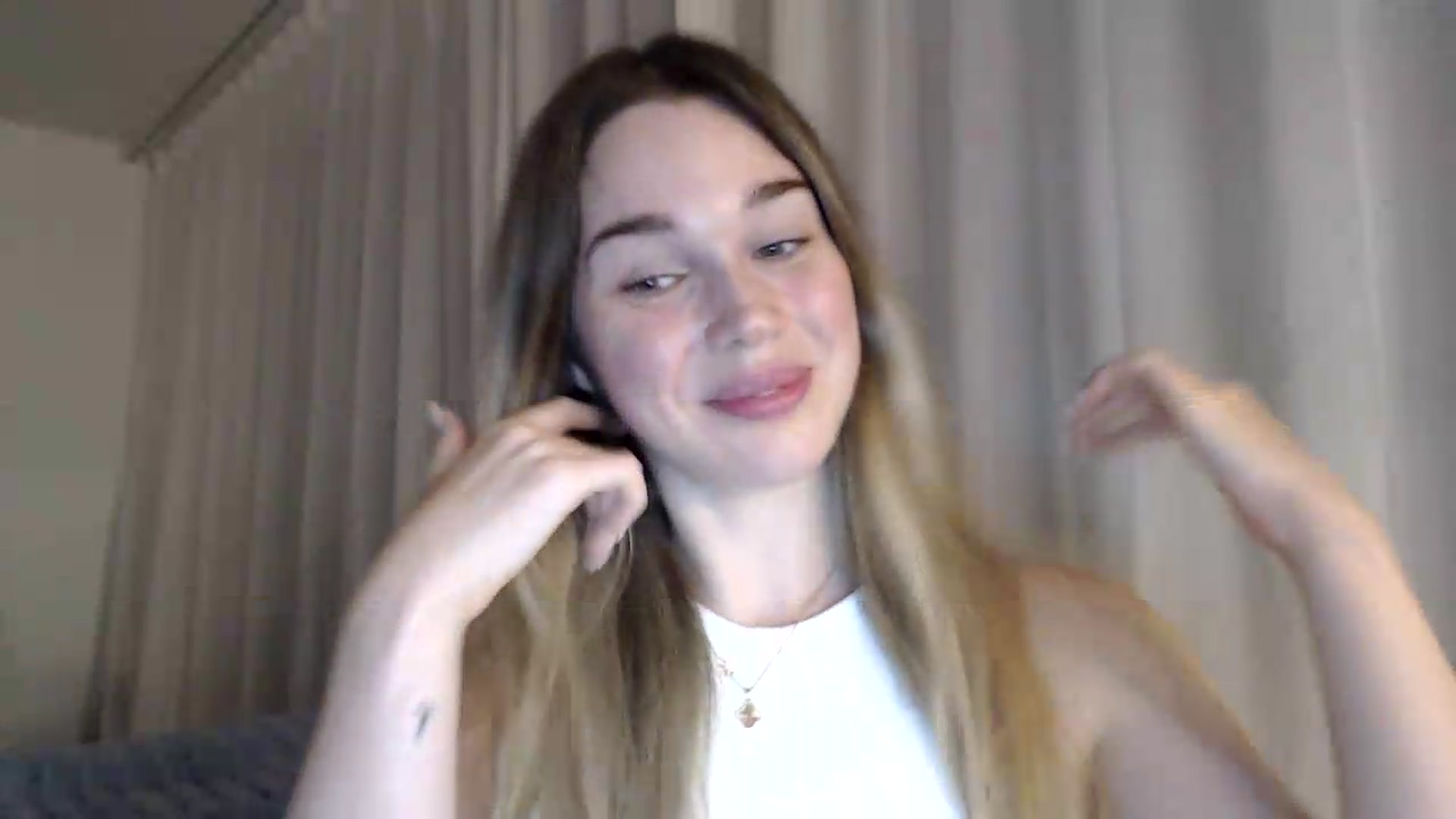 Gallery image thumbnail from Bday_Cassie's myfreecams stream on, 08/26/2026, 20:30 image 19 of 20
