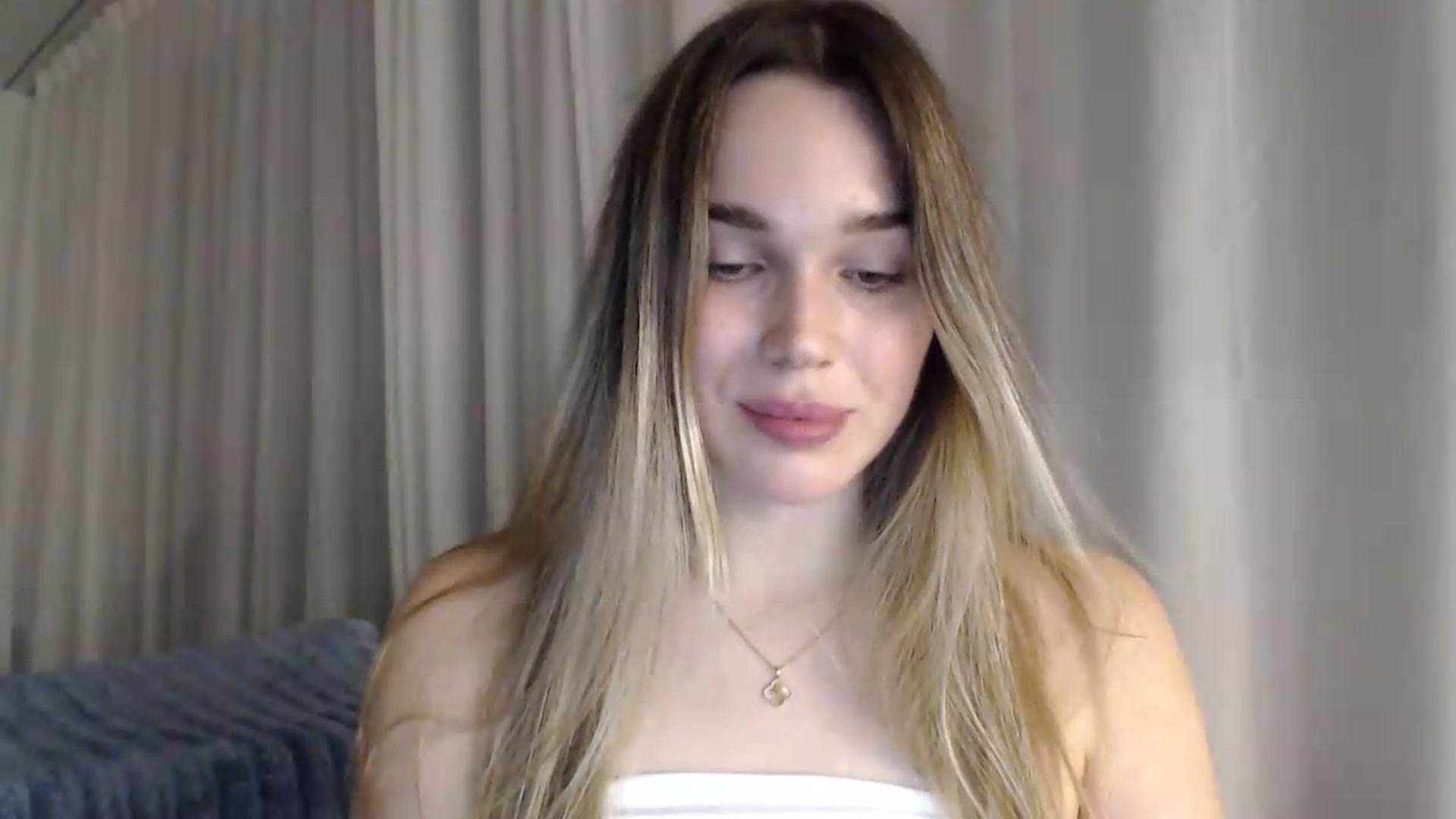 Gallery image thumbnail from Bday_Cassie's myfreecams stream on, 08/30/2026, 20:28 image 16 of 20