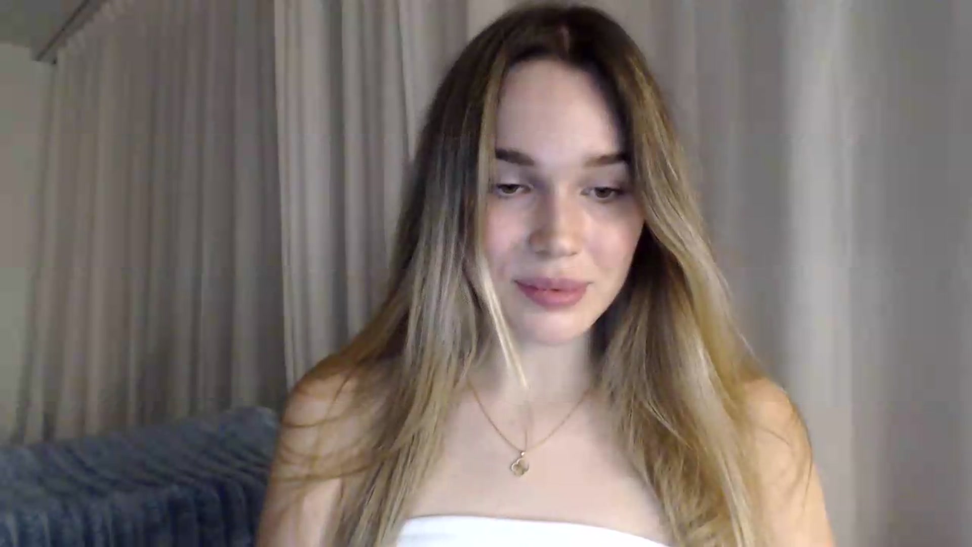 Gallery image thumbnail from Bday_Cassie's myfreecams stream on, 08/30/2026, 20:28 image 8 of 20