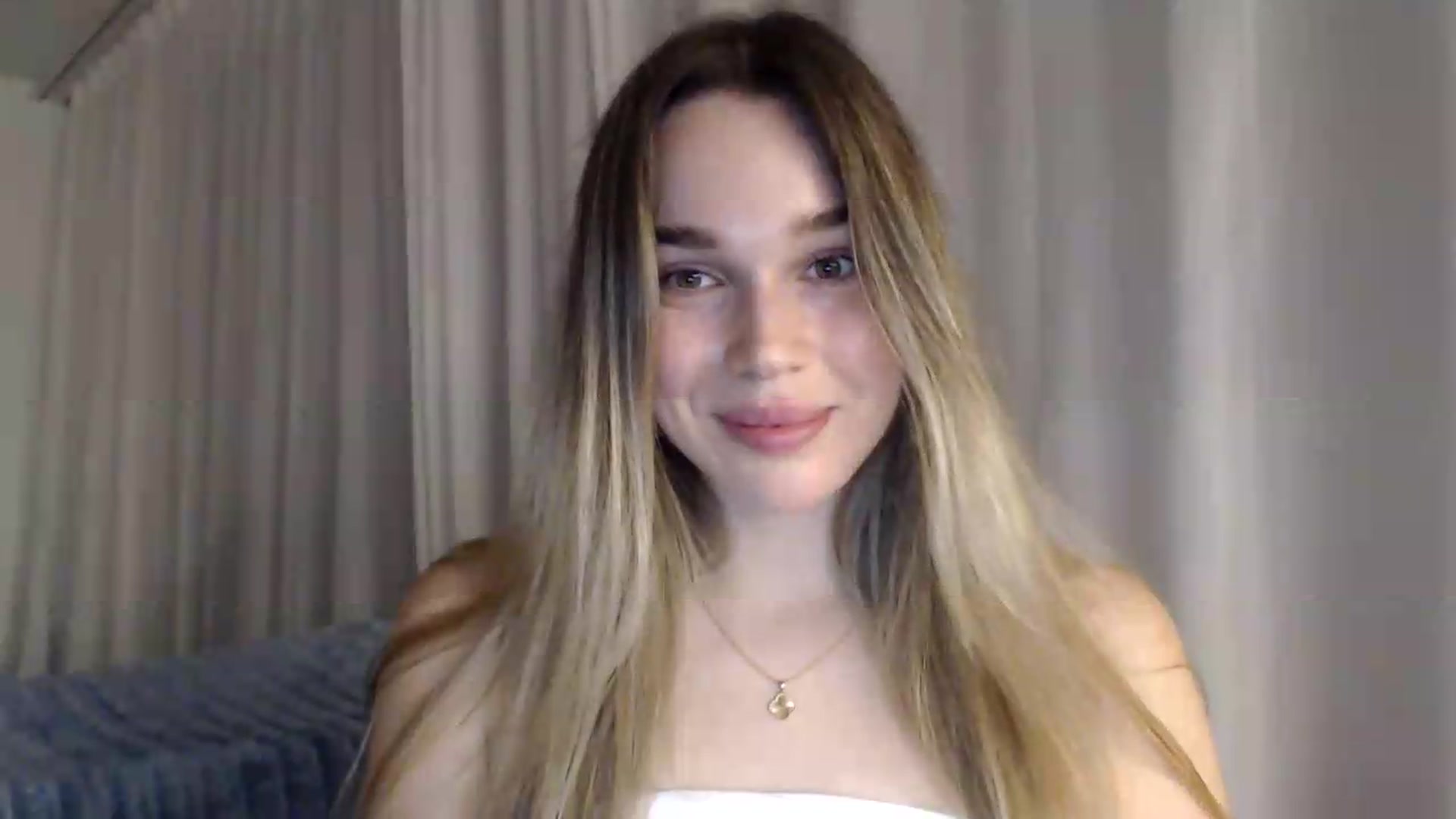 Gallery image thumbnail from Bday_Cassie's myfreecams stream on, 08/30/2026, 20:28 image 18 of 20