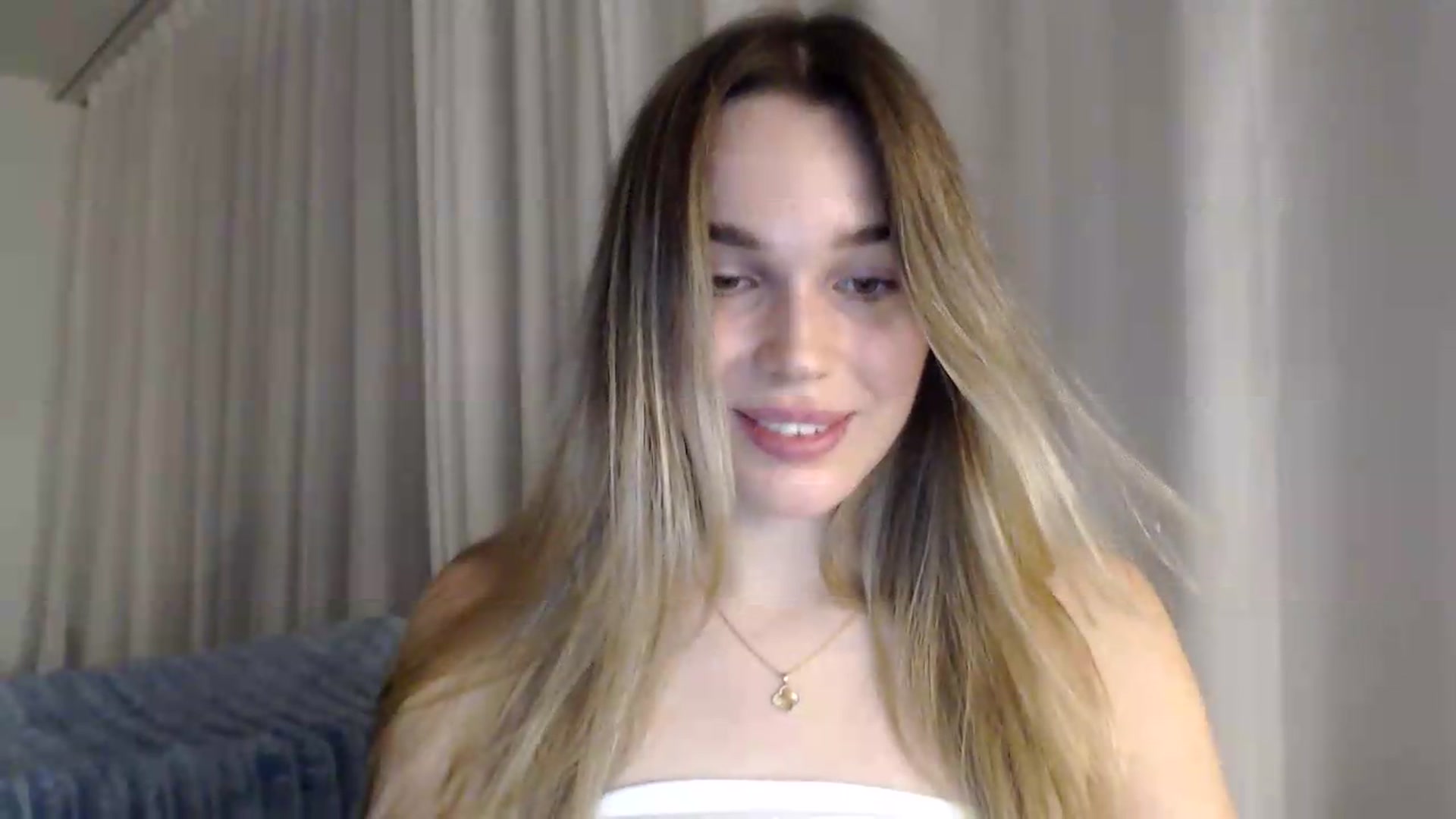 Gallery image thumbnail from Bday_Cassie's myfreecams stream on, 08/30/2026, 20:28 image 19 of 20