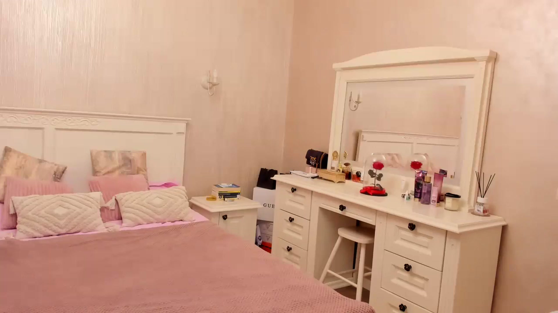 Gallery image thumbnail from Bday_Charmy's myfreecams stream on, 05/10/2024, 23:35 image 1 of 20