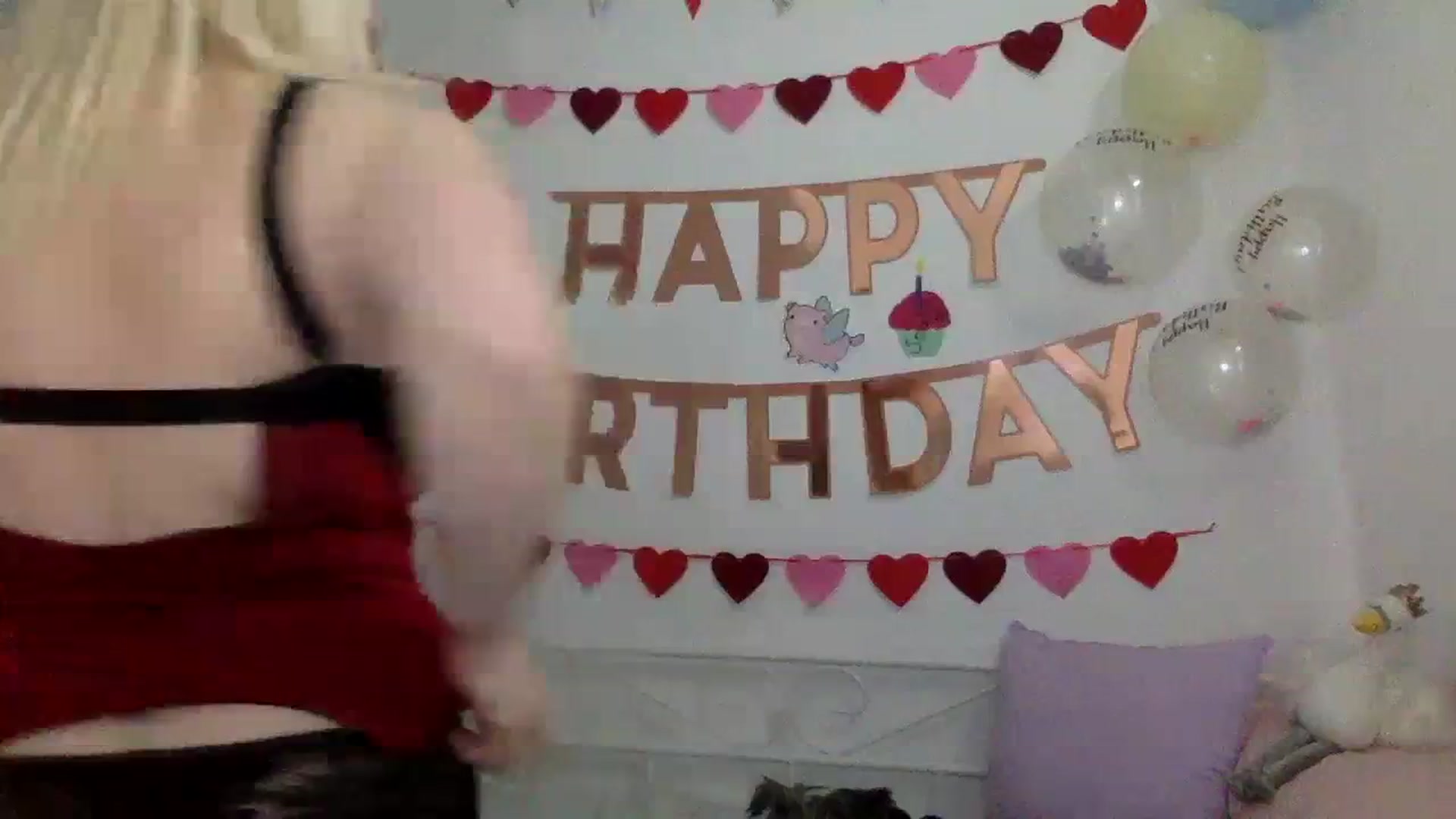 Gallery image thumbnail from Bday_Khloe's myfreecams stream on, 04/01/2024, 13:49 image 12 of 20