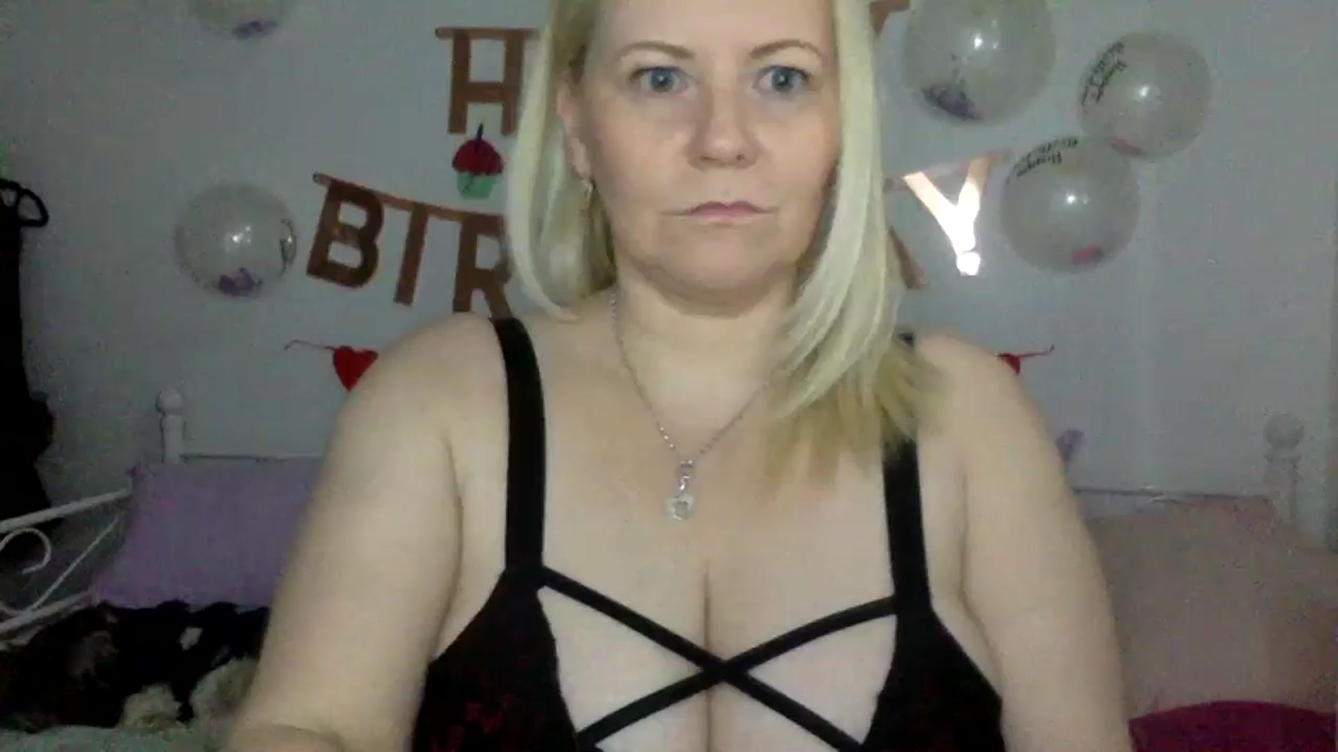 Gallery image thumbnail from Bday_Khloe's myfreecams stream on, 04/03/2024, 13:38 image 16 of 20