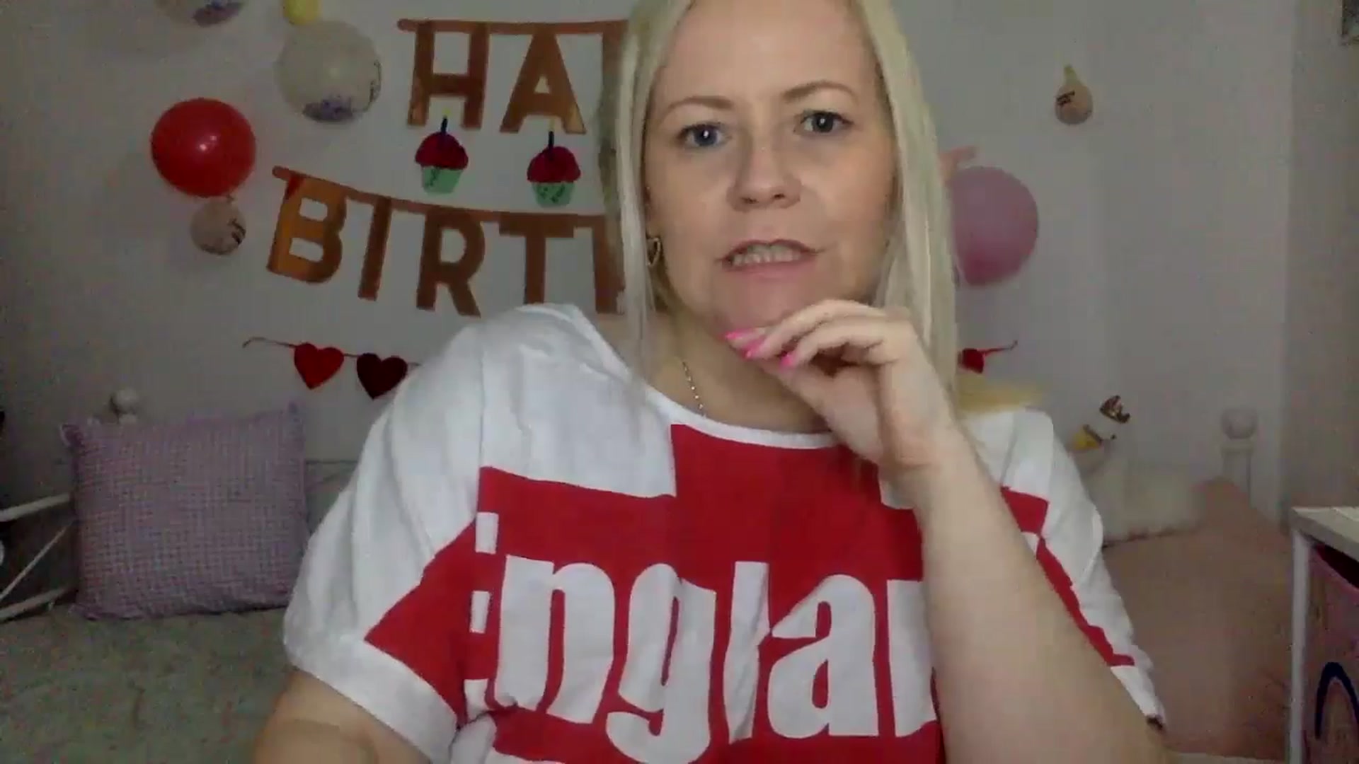 Gallery image thumbnail from Bday_Khloe's myfreecams stream on, 04/23/2024, 13:33 image 17 of 20