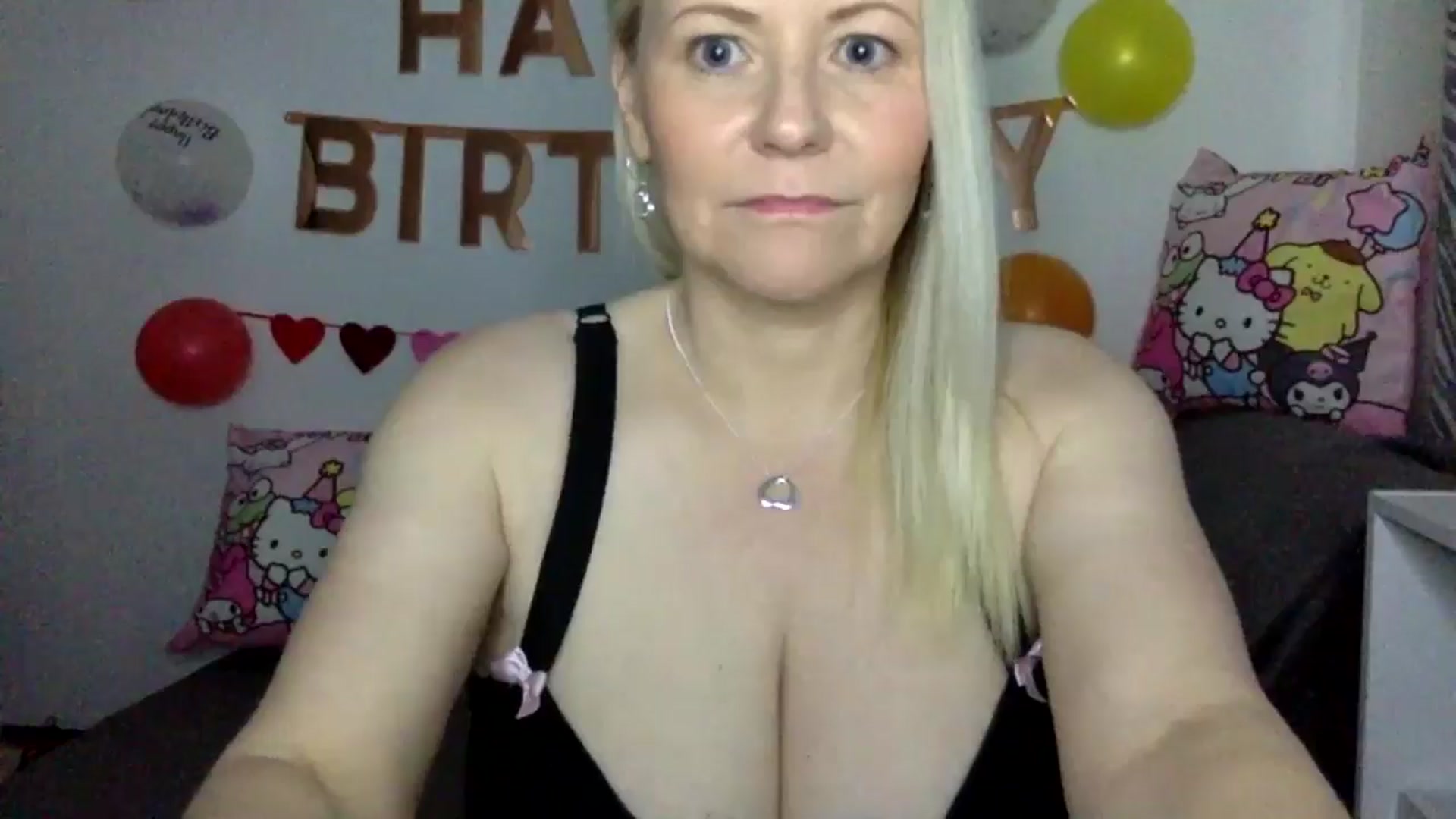 Gallery image thumbnail from Bday_Khloe's myfreecams stream on, 04/07/2025, 17:40 image 11 of 20