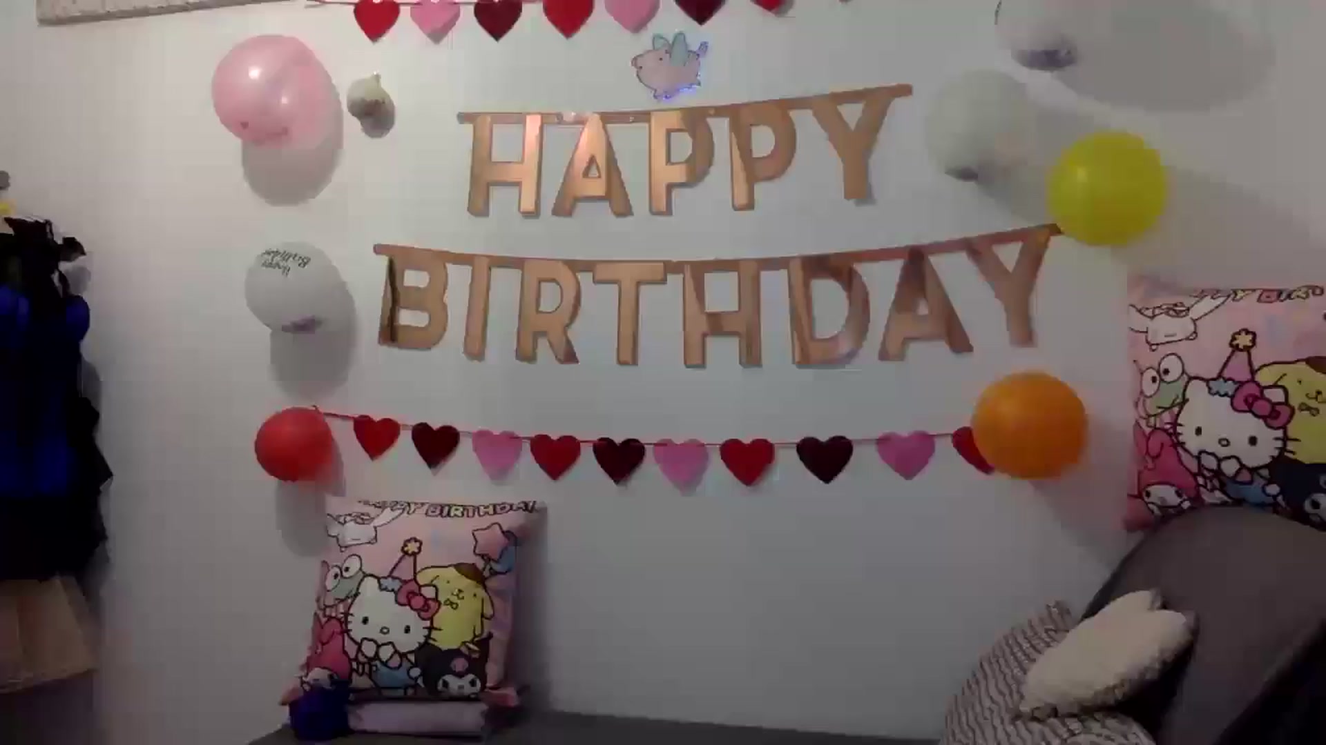 Gallery image thumbnail from Bday_Khloe's myfreecams stream on, 04/15/2025, 20:35 image 12 of 20