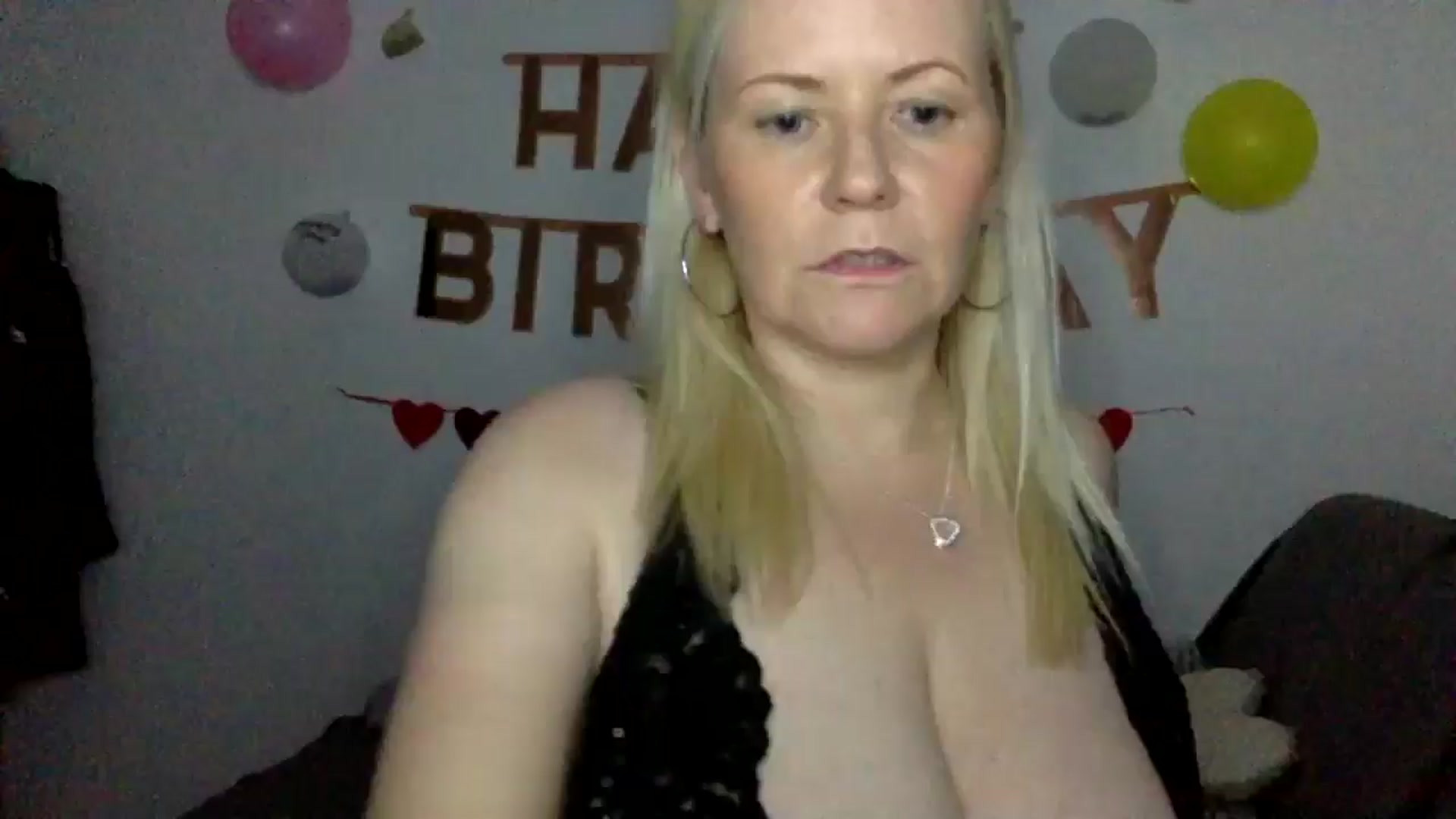 Gallery image thumbnail from Bday_Khloe's myfreecams stream on, 04/27/2025, 21:54 image 8 of 20