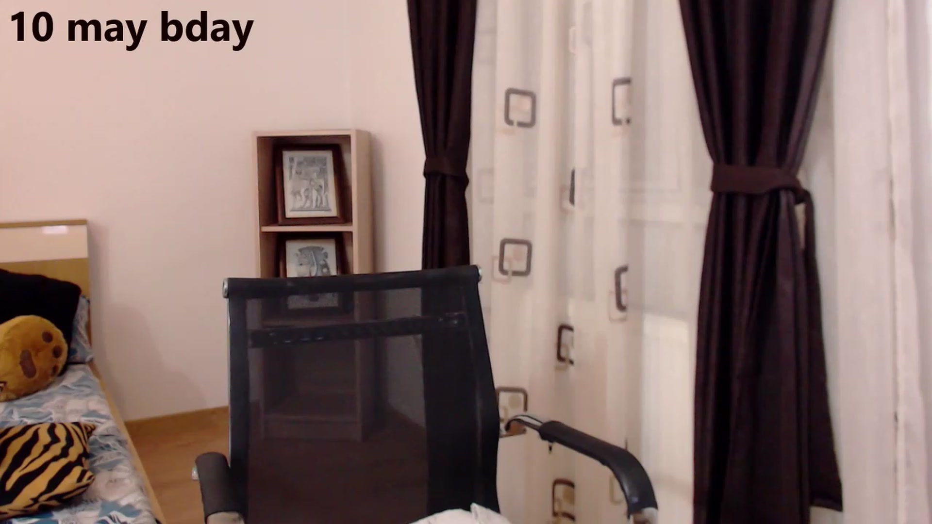 Gallery image thumbnail from Bday_Lory's myfreecams stream on, 05/08/2023, 02:09 image 9 of 20