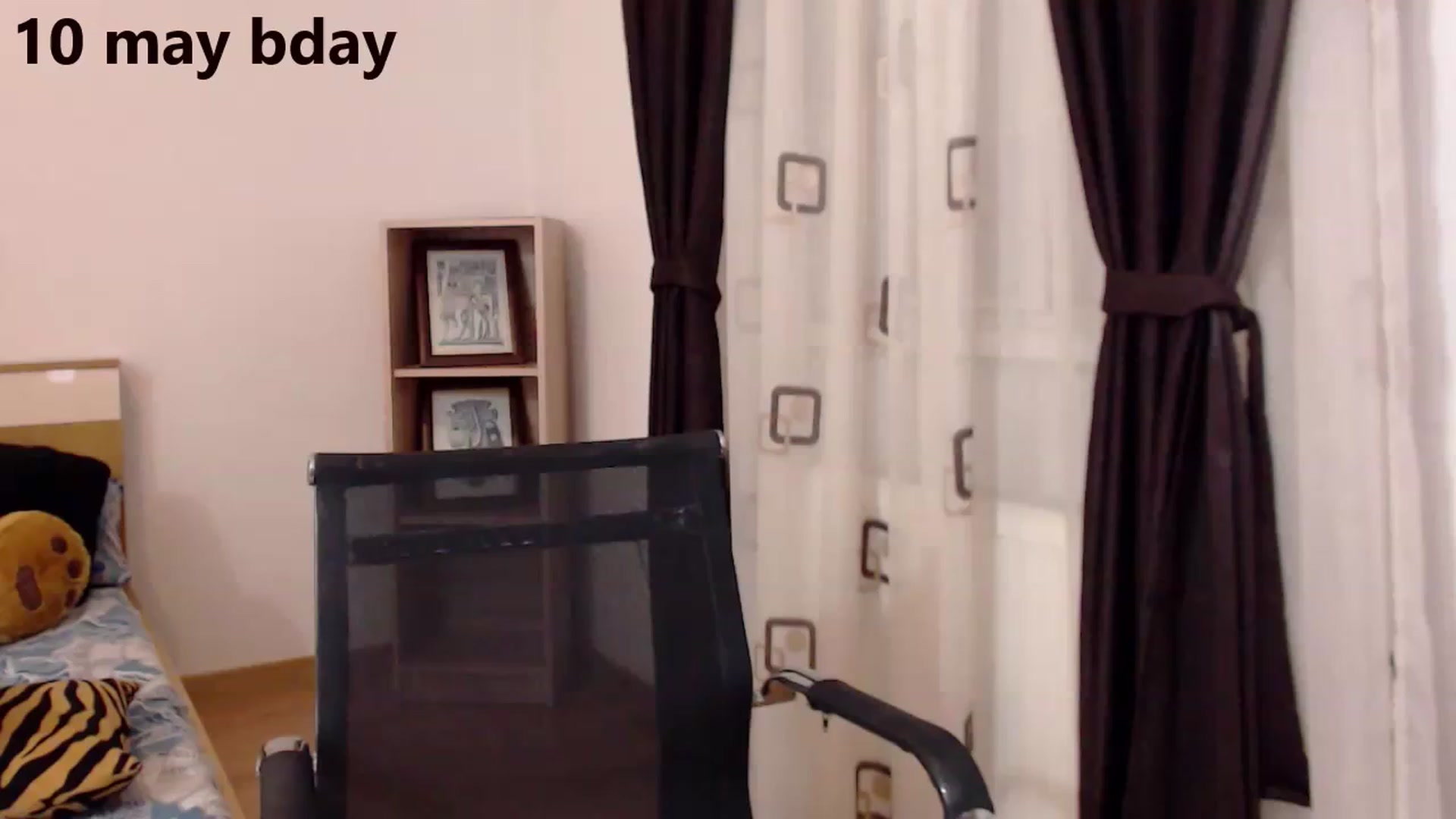 Gallery image thumbnail from Bday_Lory's myfreecams stream on, 05/08/2023, 03:00 image 1 of 20