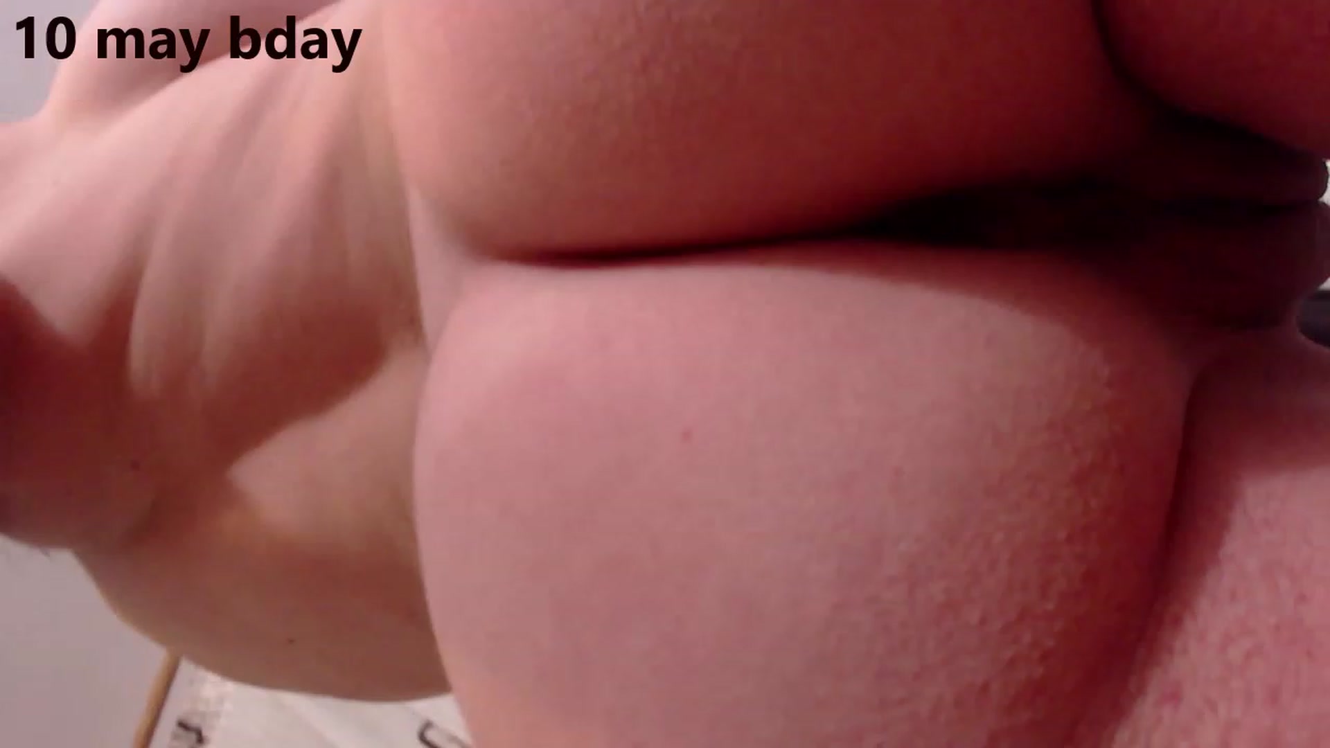 Gallery image thumbnail from Bday_Lory's myfreecams stream on, 05/09/2023, 02:27 image 10 of 20