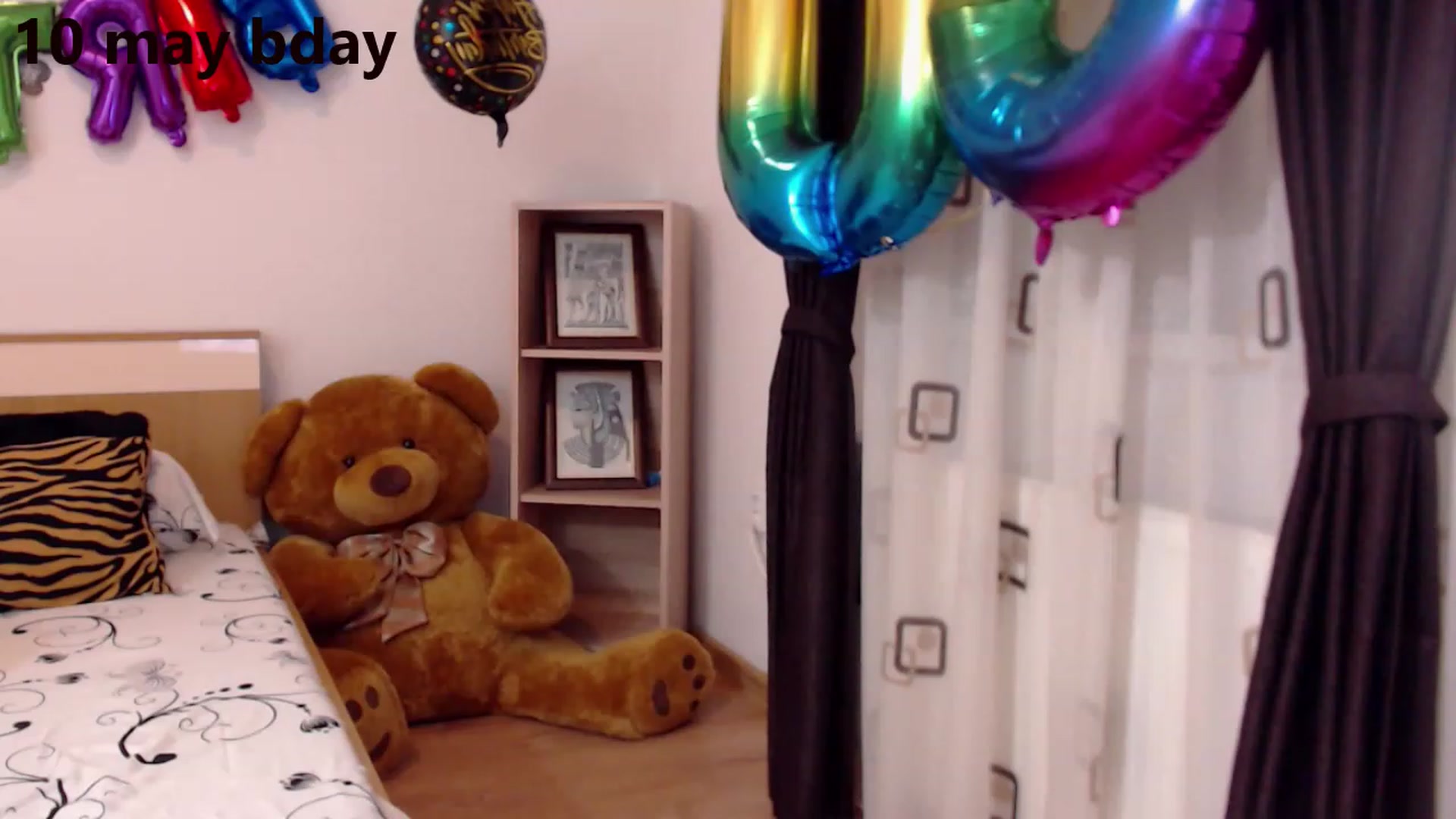 Gallery image thumbnail from Bday_Lory's myfreecams stream on, 05/10/2023, 02:10 image 3 of 20