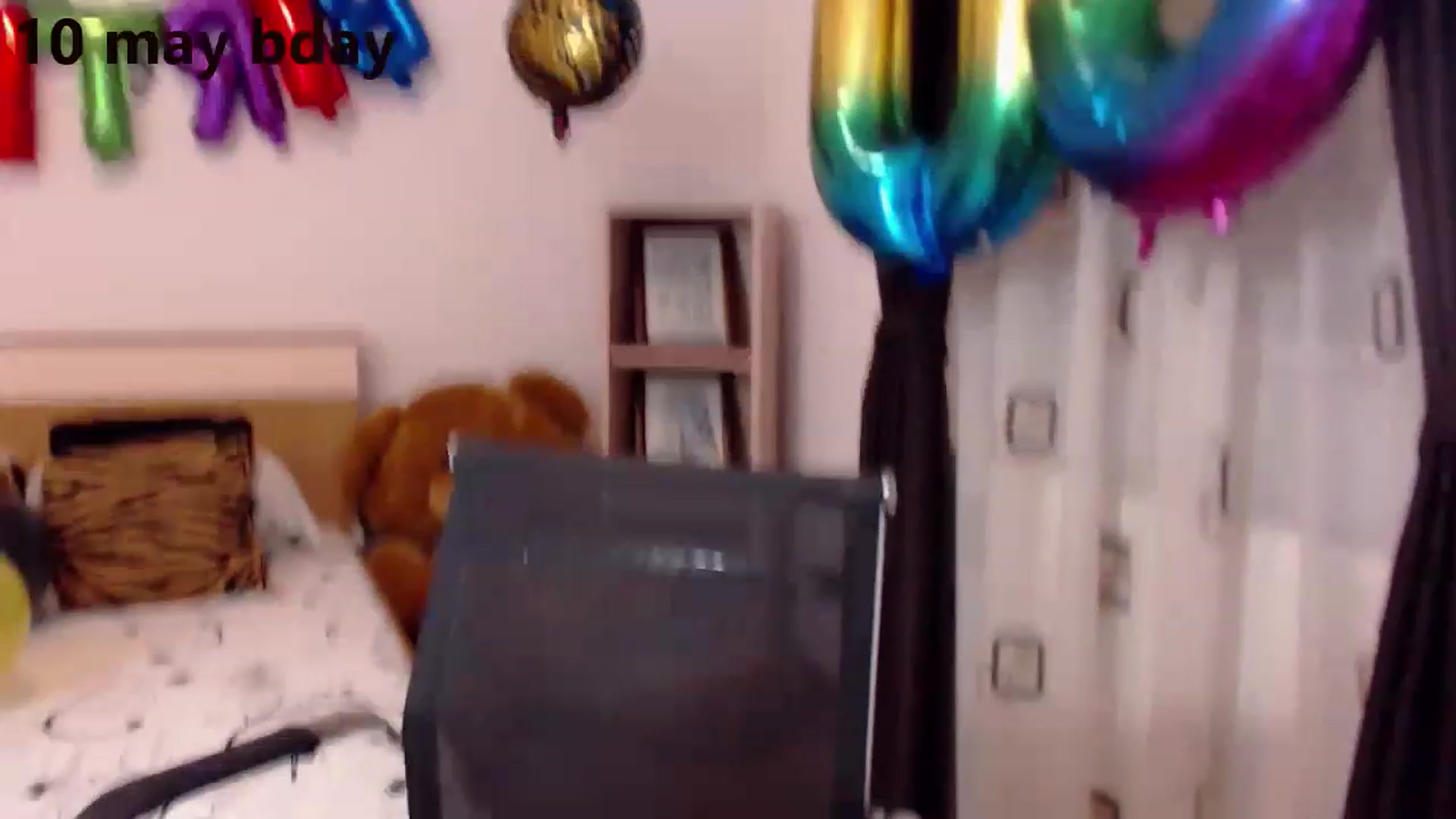 Gallery image thumbnail from Bday_Lory's myfreecams stream on, 05/10/2023, 02:10 image 2 of 20