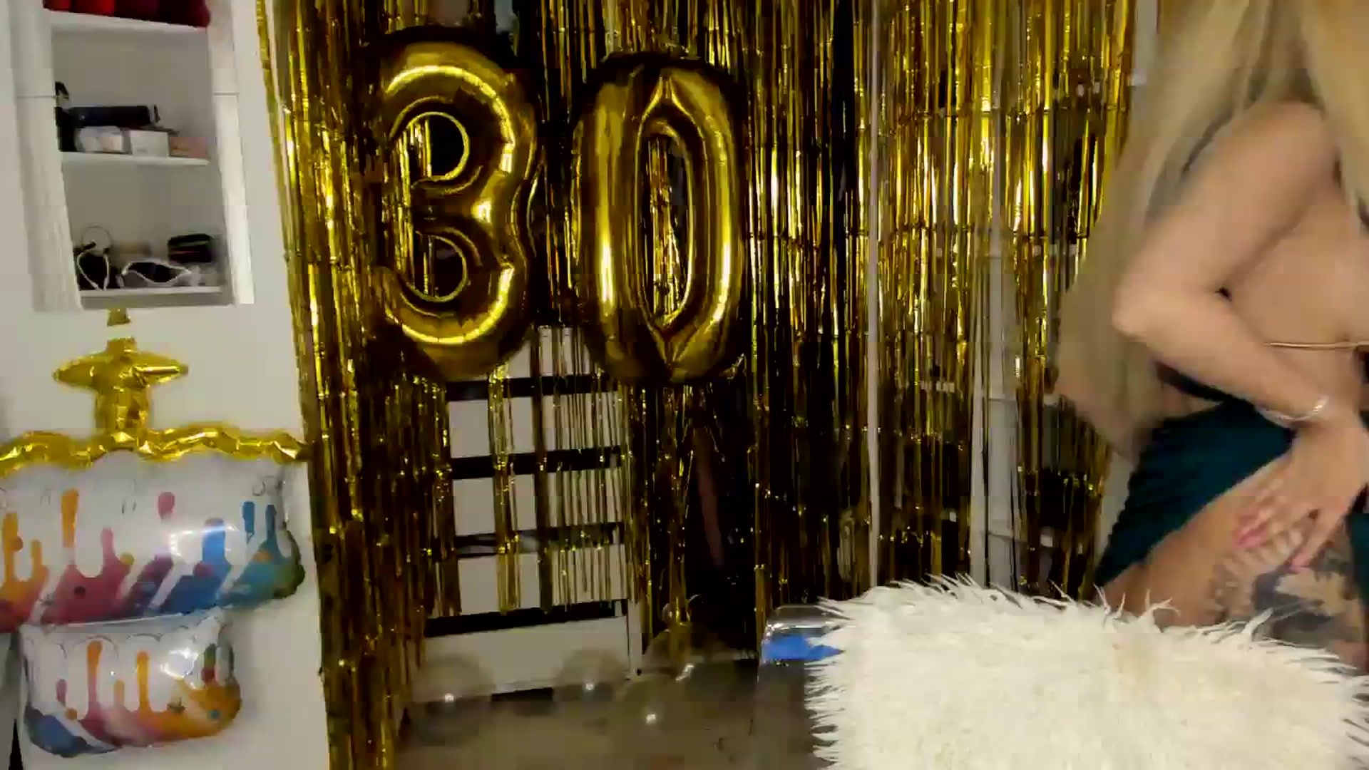 Gallery image thumbnail from Bday_Lusi's myfreecams stream on, 04/08/2024, 24:02 image 13 of 20