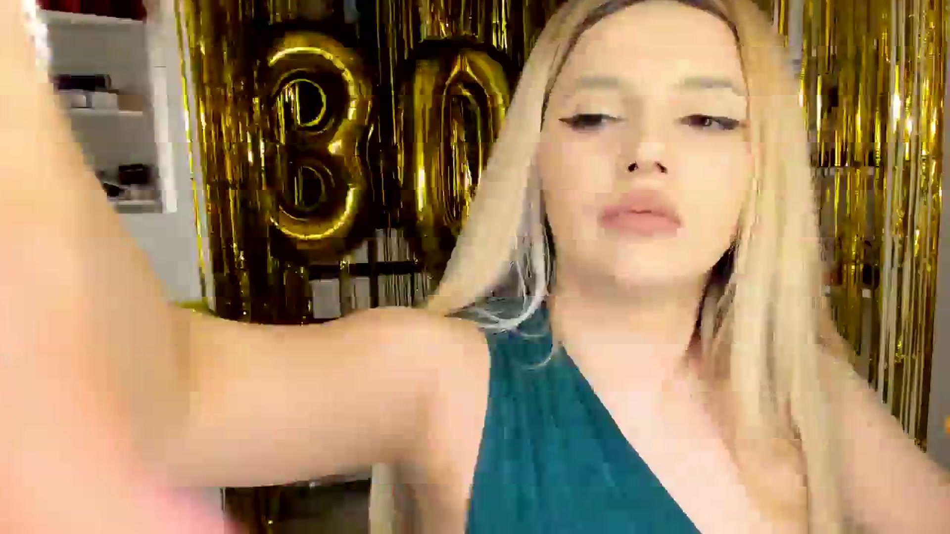 Gallery image thumbnail from Bday_Lusi's myfreecams stream on, 04/08/2024, 01:26 image 8 of 20