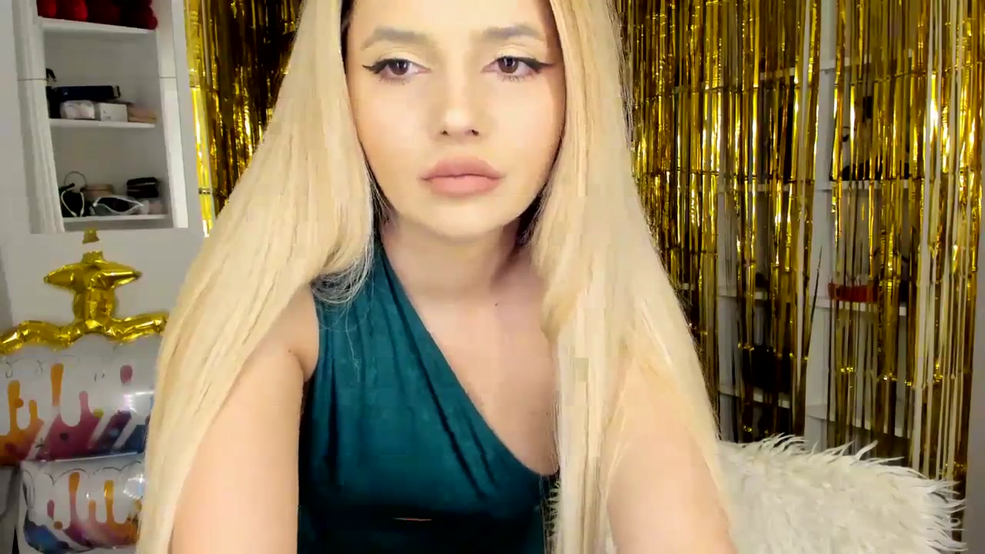 Gallery image thumbnail from Bday_Lusi's myfreecams stream on, 04/08/2024, 01:26 image 12 of 20