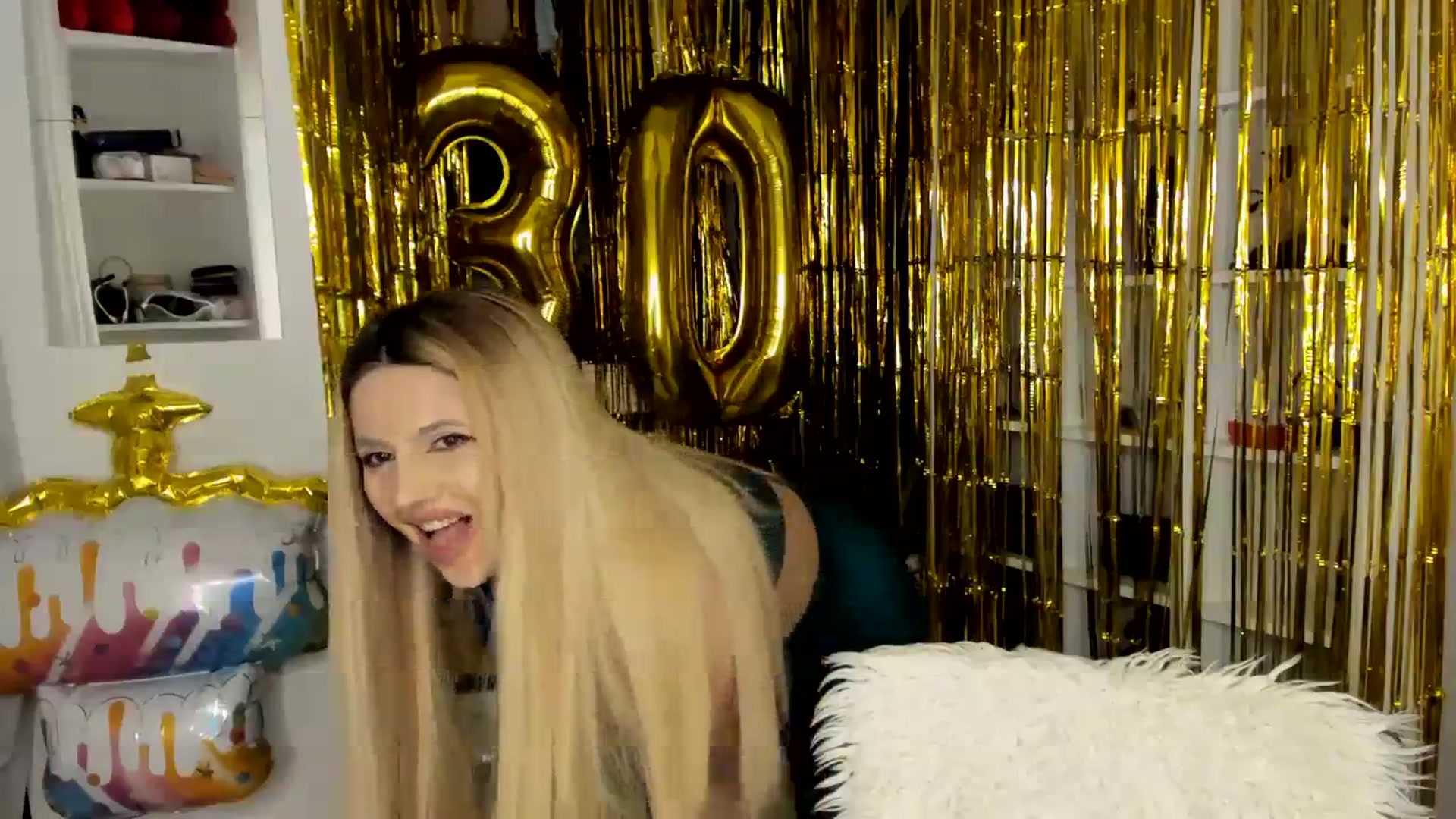 Gallery image thumbnail from Bday_Lusi's myfreecams stream on, 04/08/2024, 01:26 image 16 of 20