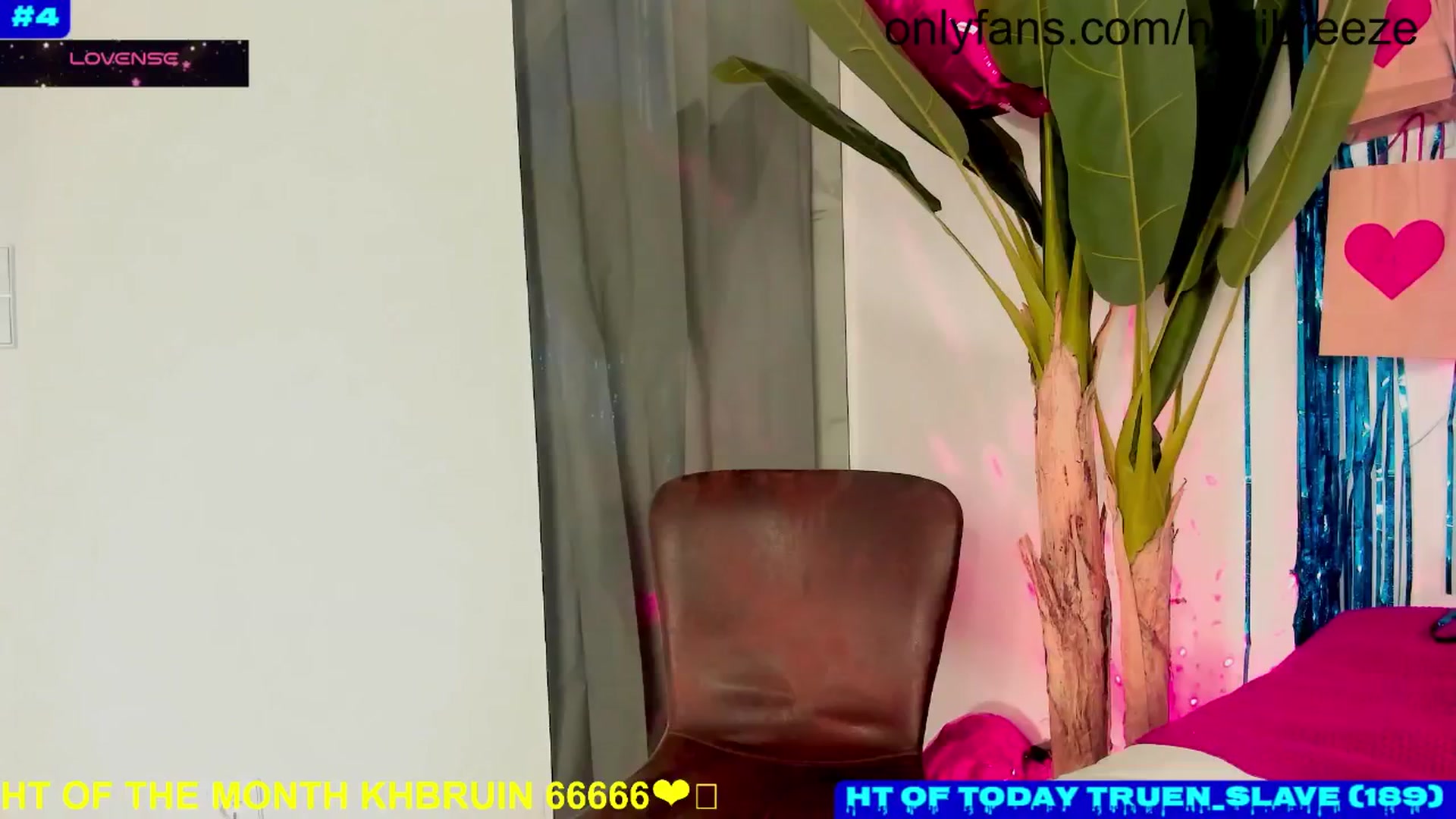 Gallery image thumbnail from Bday_N's myfreecams stream on, 10/06/2024, 15:55 image 13 of 20