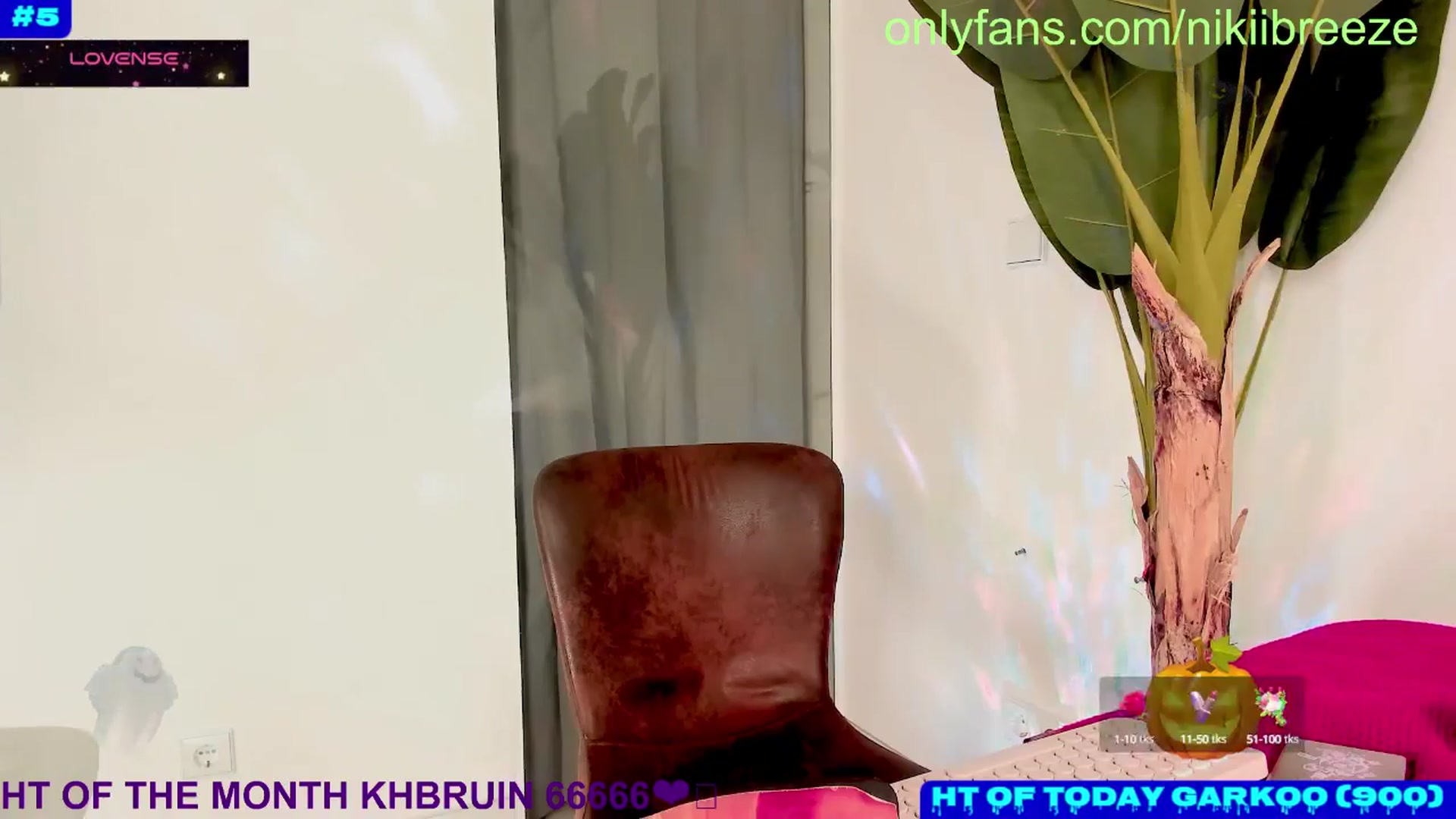 Gallery image thumbnail from Bday_N's myfreecams stream on, 10/16/2024, 23:21 image 20 of 20