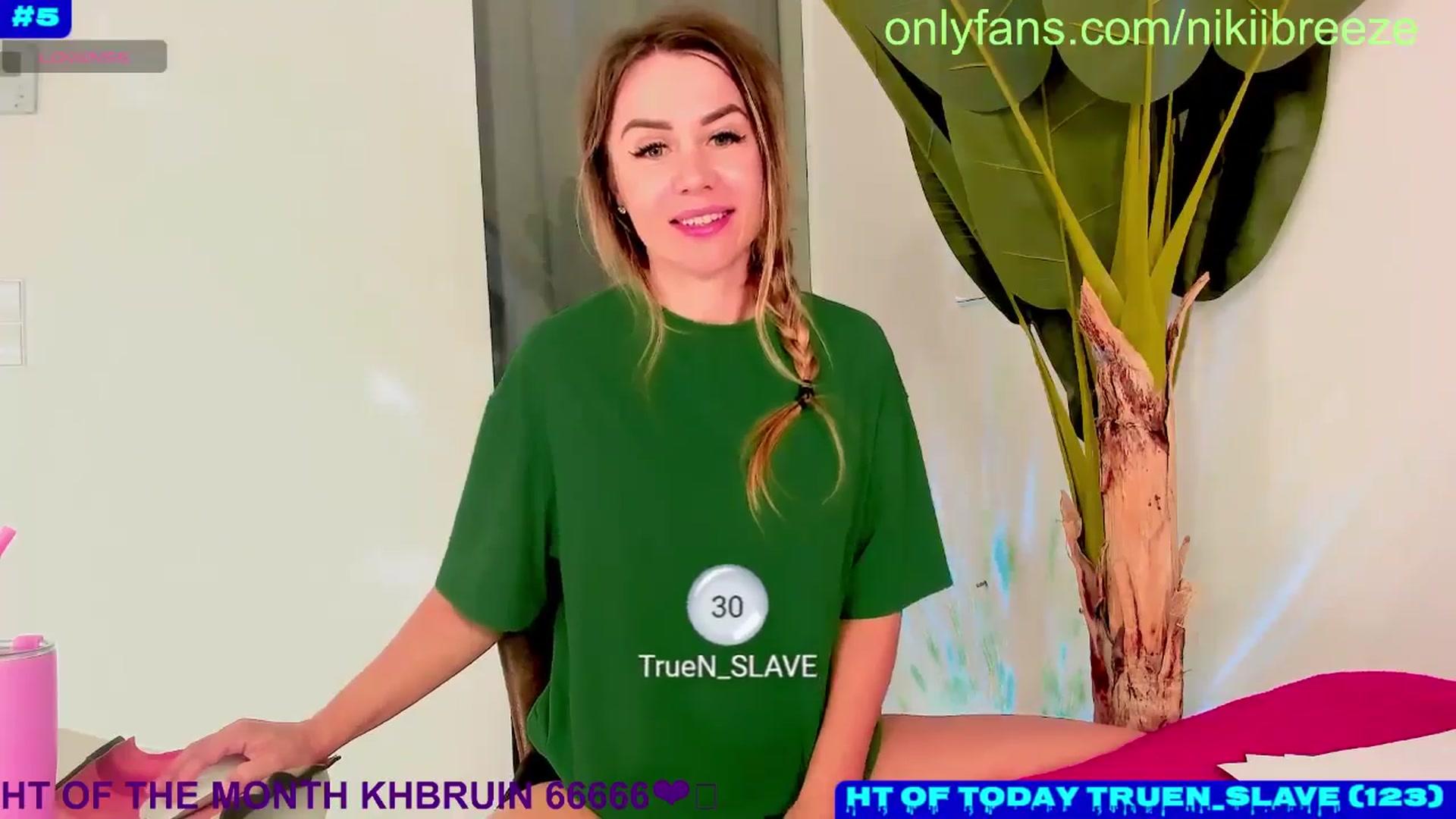 Gallery image thumbnail from Bday_N's myfreecams stream on, 10/20/2024, 19:16 image 5 of 20