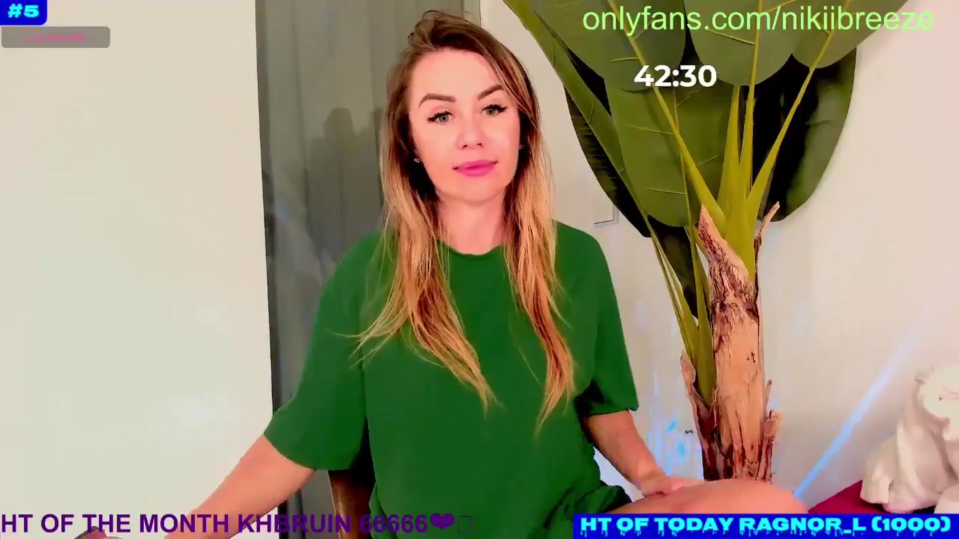 Gallery image thumbnail from Bday_N's myfreecams stream on, 10/21/2024, 01:03 image 11 of 20