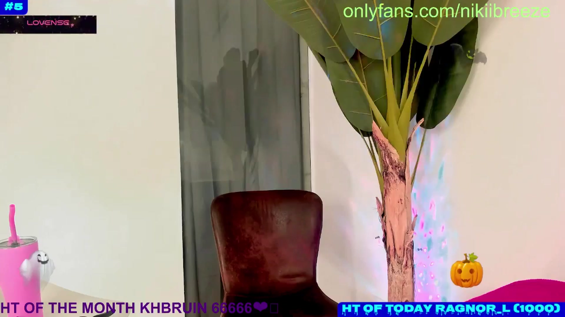 Gallery image thumbnail from Bday_N's myfreecams stream on, 10/23/2024, 20:50 image 6 of 20