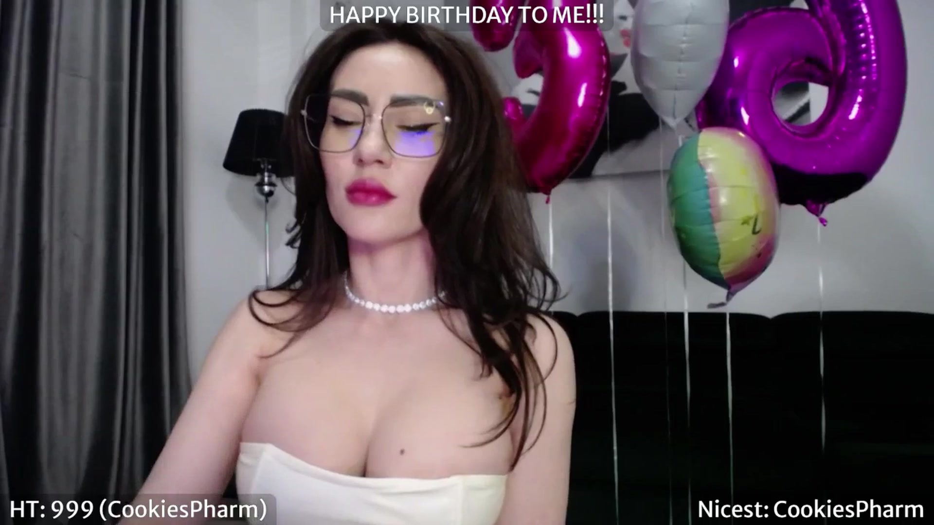 Gallery image thumbnail from Bday_Sassy's myfreecams stream on, 03/15/2025, 05:50 image 5 of 20