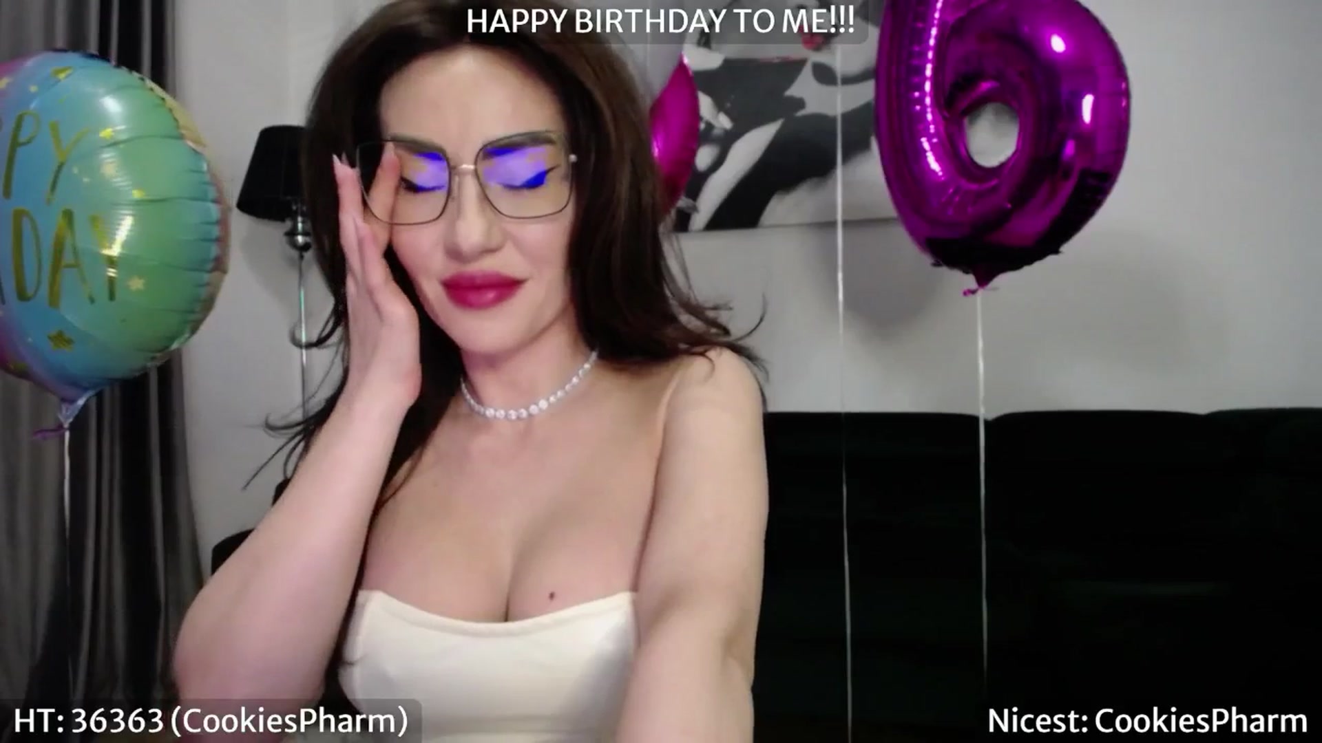 Gallery image thumbnail from Bday_Sassy's myfreecams stream on, 03/15/2025, 05:50 image 15 of 20