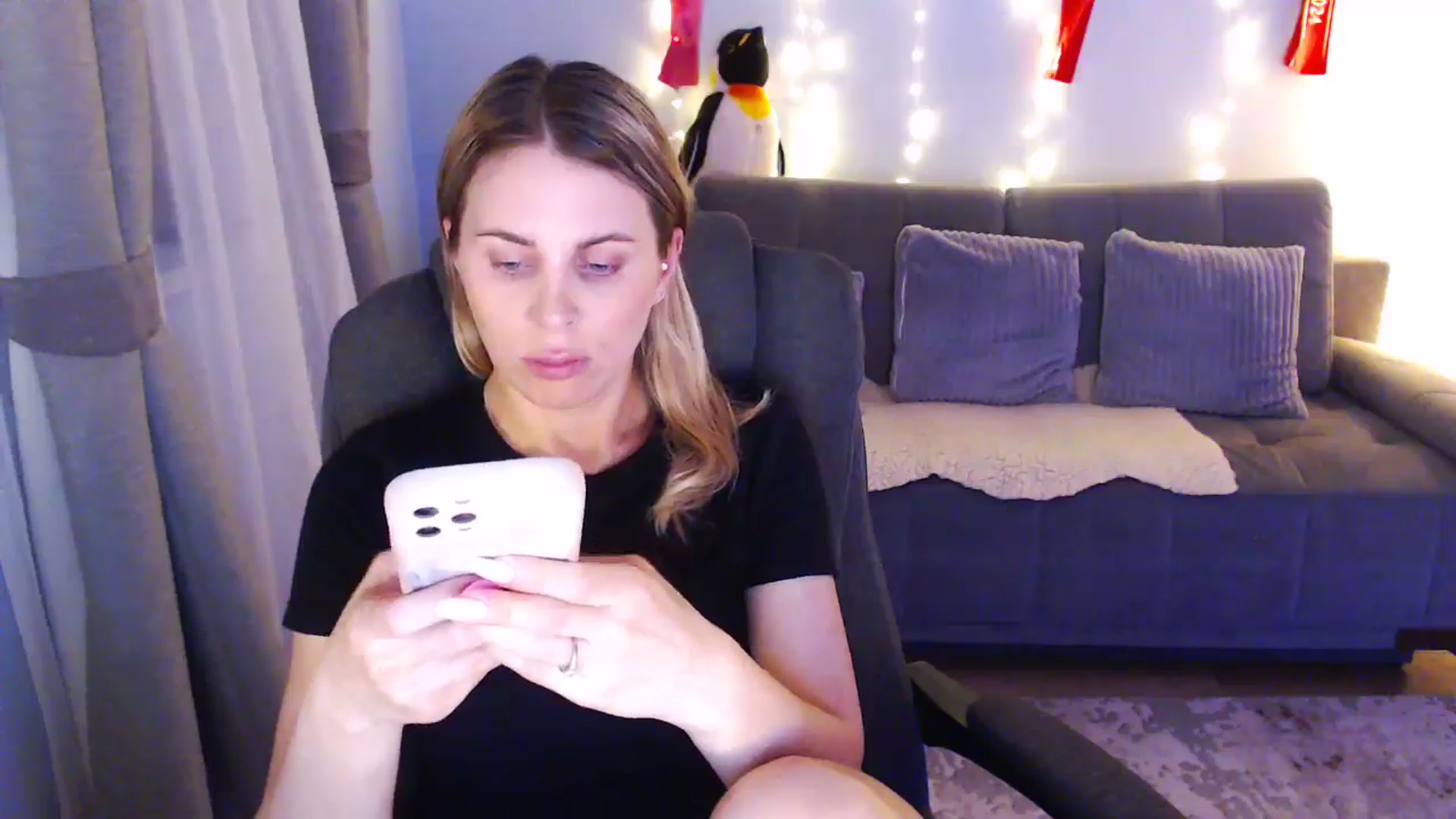 Gallery image thumbnail from Bday_Sici's myfreecams stream on, 07/03/2025, 20:53 image 6 of 20