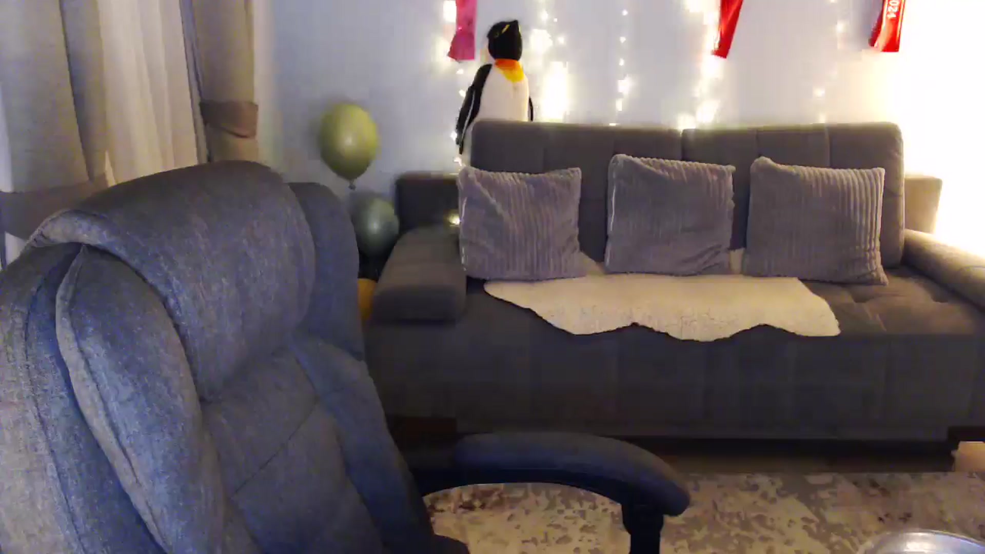 Gallery image thumbnail from Bday_Sici's myfreecams stream on, 07/06/2025, 21:07 image 4 of 20