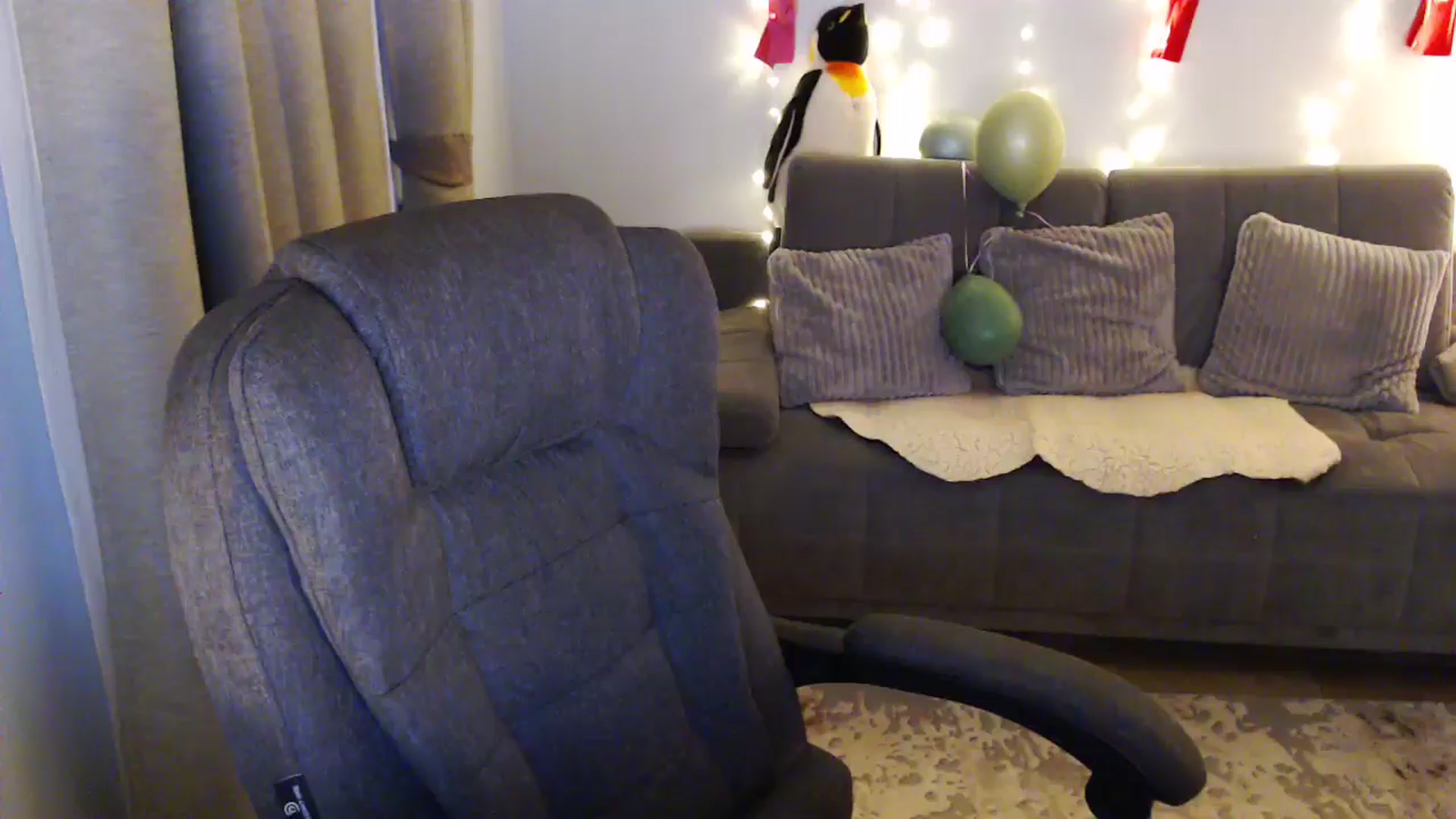 Gallery image thumbnail from Bday_Sici's myfreecams stream on, 07/10/2025, 20:49 image 1 of 20