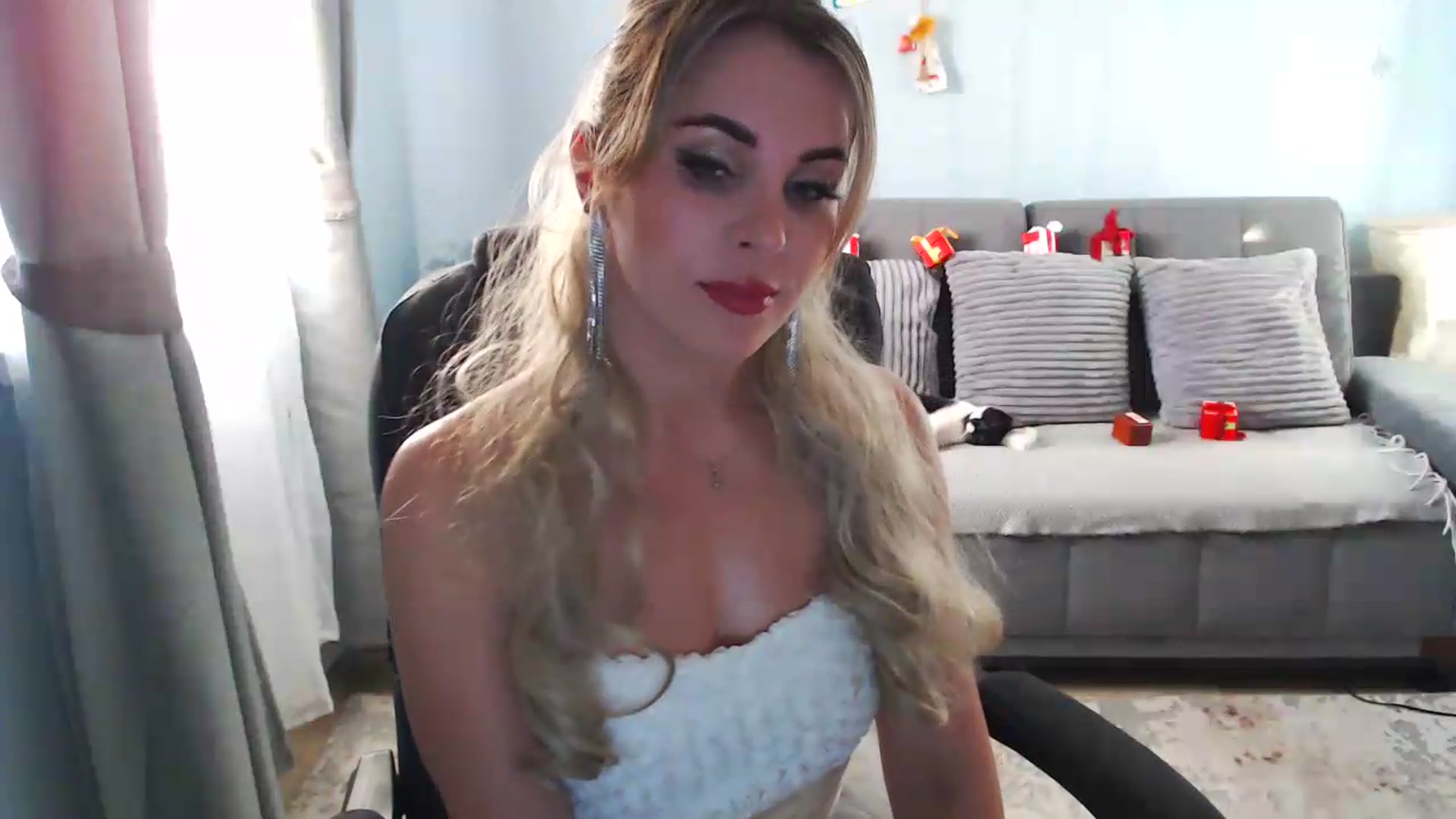 Gallery image thumbnail from Bday_Sicille's myfreecams stream on, 06/19/2026, 18:09 image 15 of 20