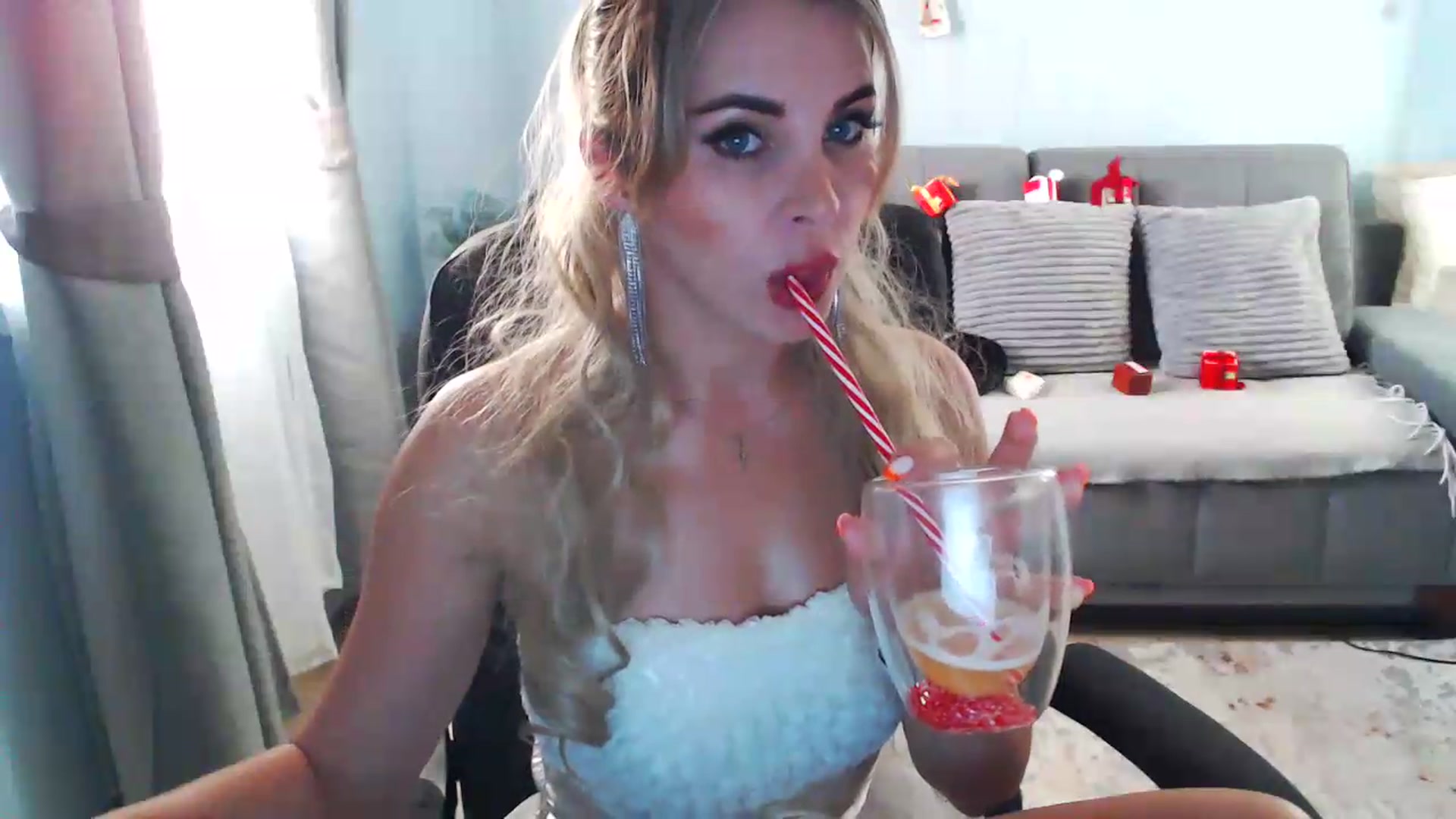 Gallery image thumbnail from Bday_Sicille's myfreecams stream on, 06/19/2026, 18:29 image 7 of 20