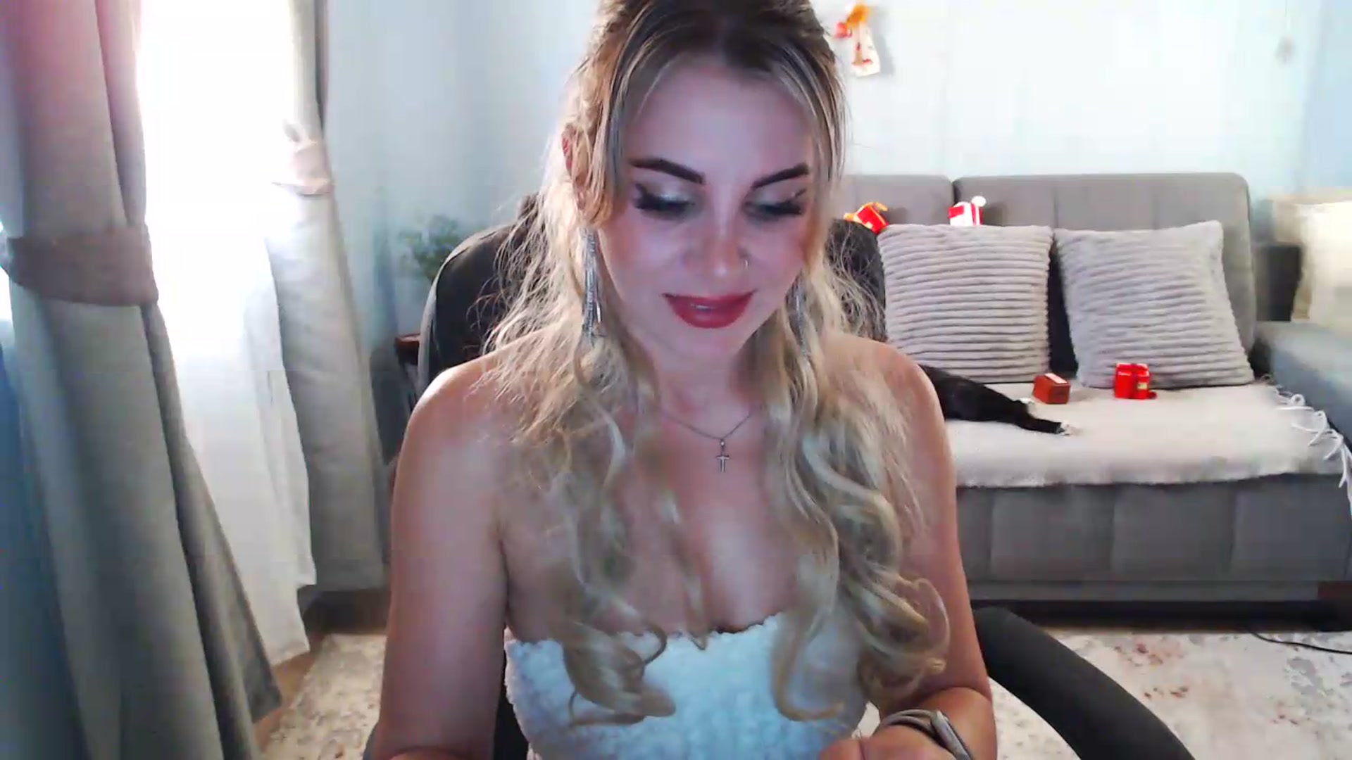 Gallery image thumbnail from Bday_Sicille's myfreecams stream on, 06/19/2026, 18:29 image 19 of 20