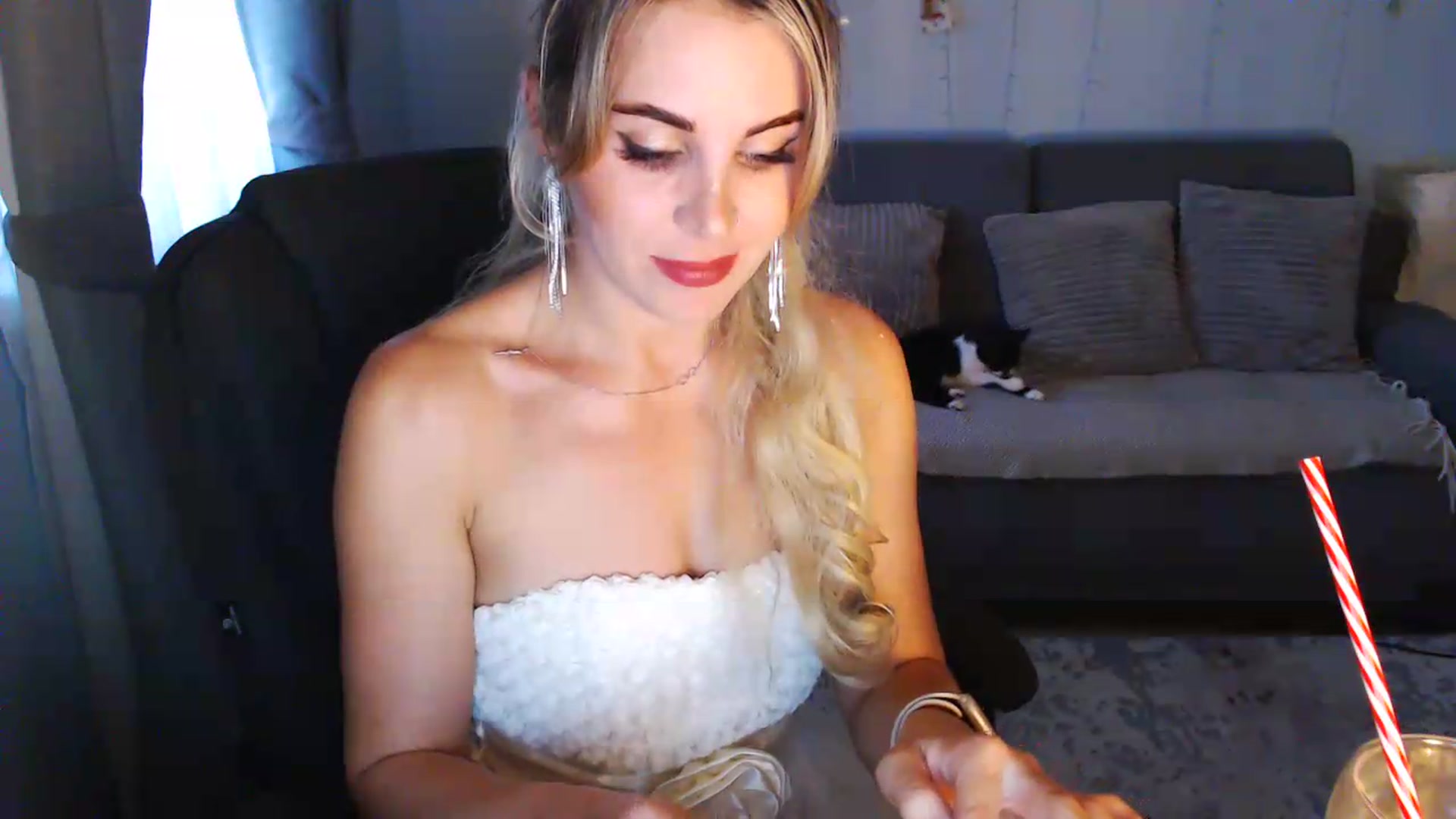 Gallery image thumbnail from Bday_Sicille's myfreecams stream on, 06/19/2026, 20:25 image 4 of 20